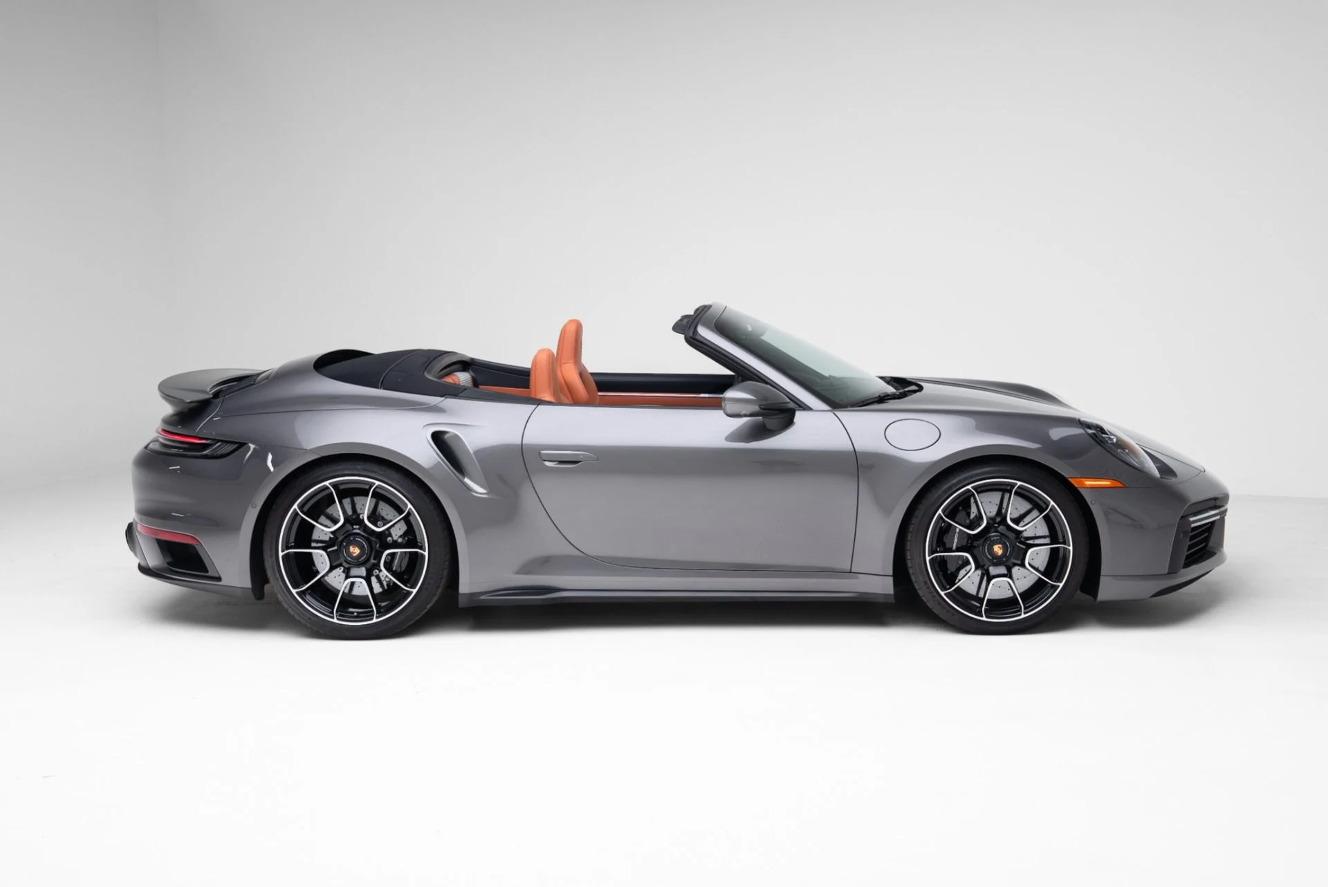 mph045_48968064_Used_2024_Porsche_911_Turbo_S_1770940586_9f610a320a