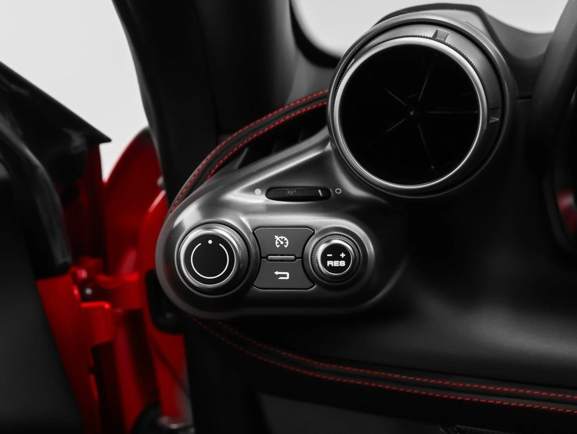 mph045_490228418_46_15fa578354