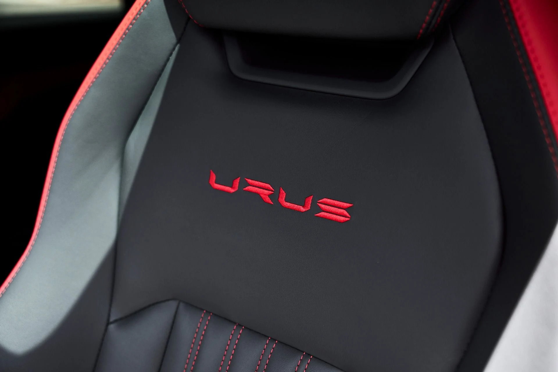 mph045_49809984_Used_2023_Lamborghini_Urus_S_1781228820_895318dd0f