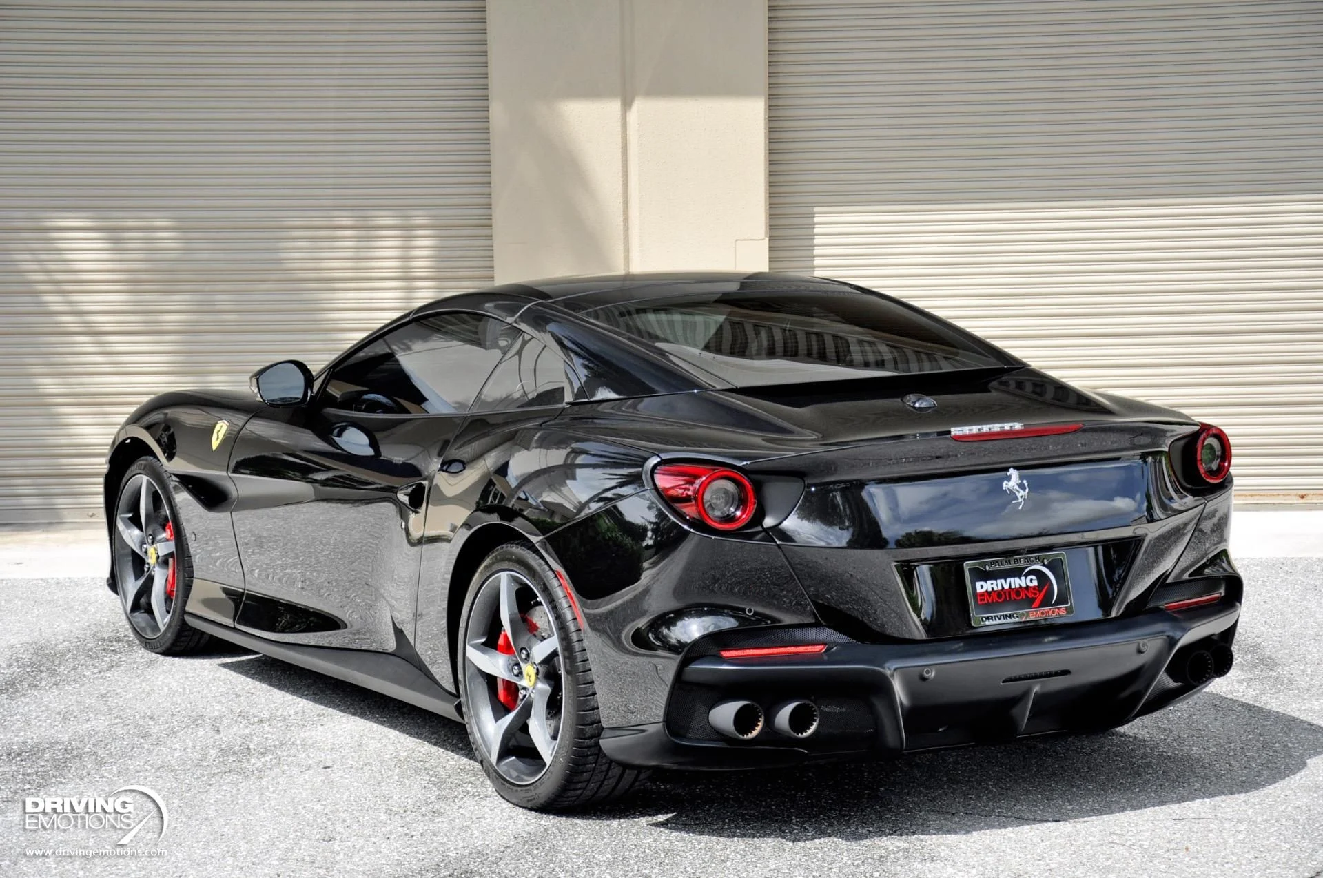 mph045_513671501_921_p46_l_7f7aab8bde