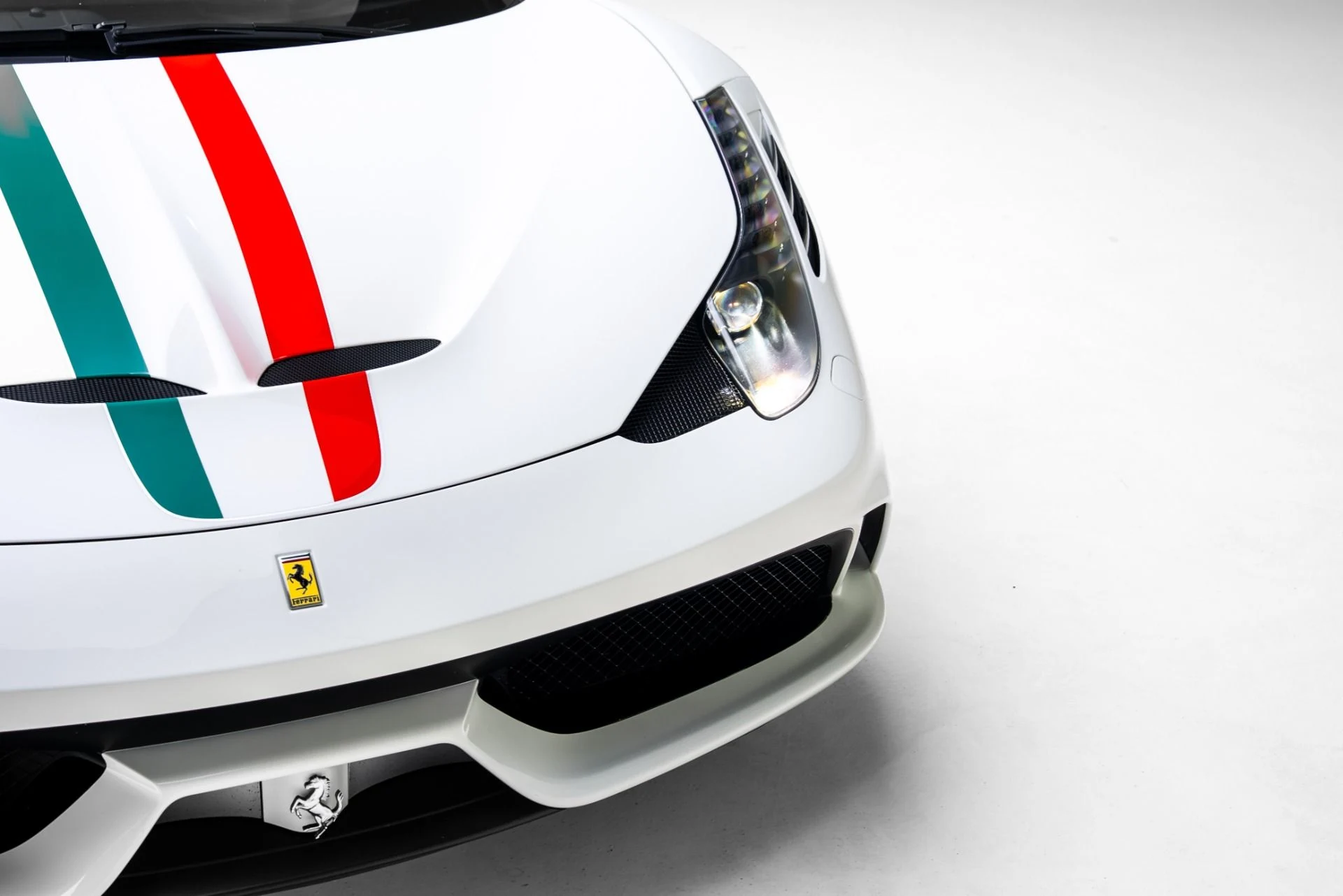 mph045_515189300_Used_2015_Ferrari_458_Speciale_1770668432_c943c04ea2