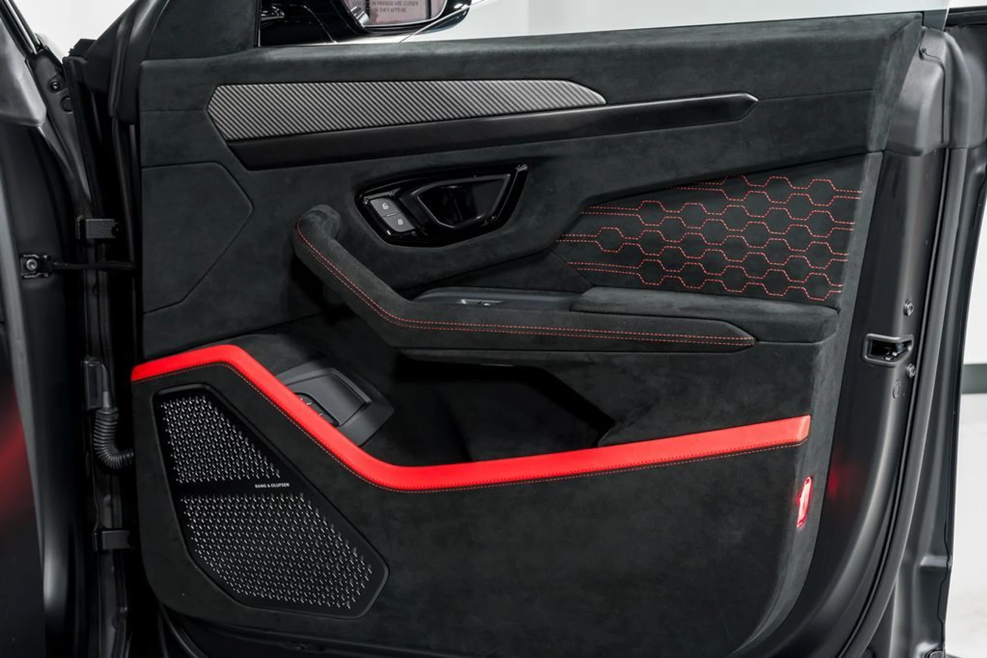 mph045_524698764_3f2b0b301e09702892f0b108505682f6x_055bd9e90f