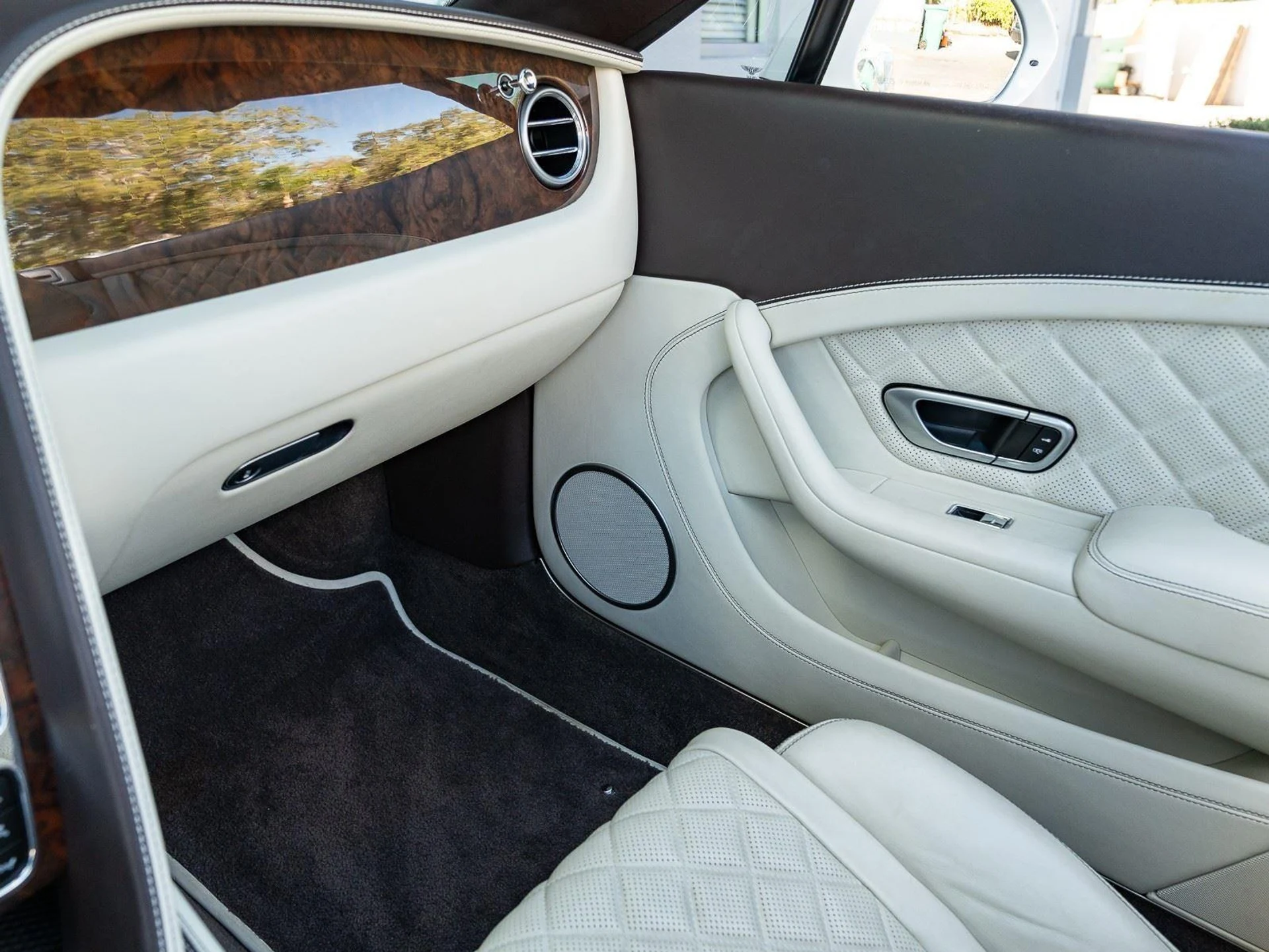 mph045_525711822_Used_2018_Bentley_Continental_GT_1767952851_619b52d584