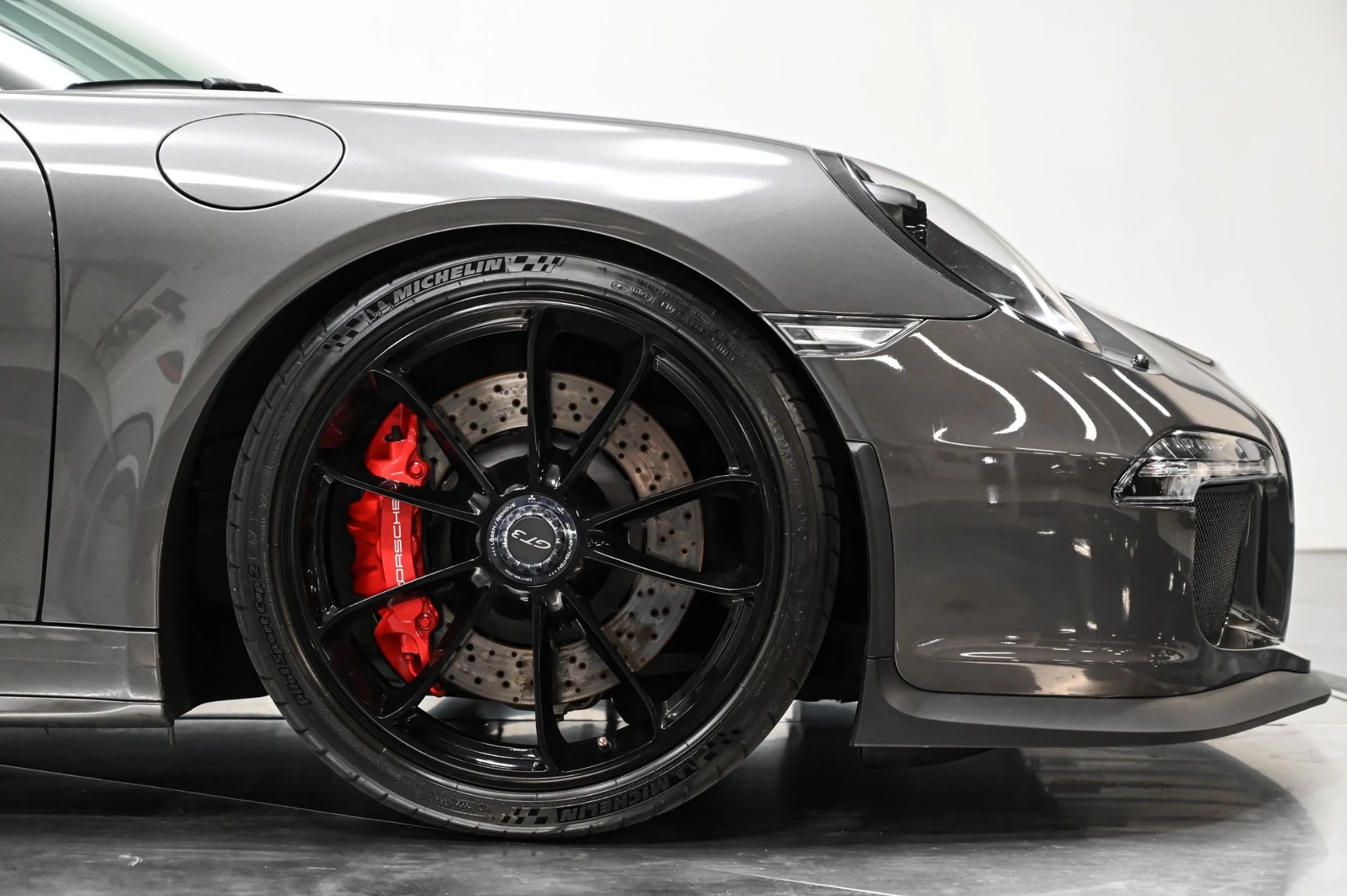 mph045_532918160_Used_2015_Porsche_911_GT_3_1749853889_985f4aae13
