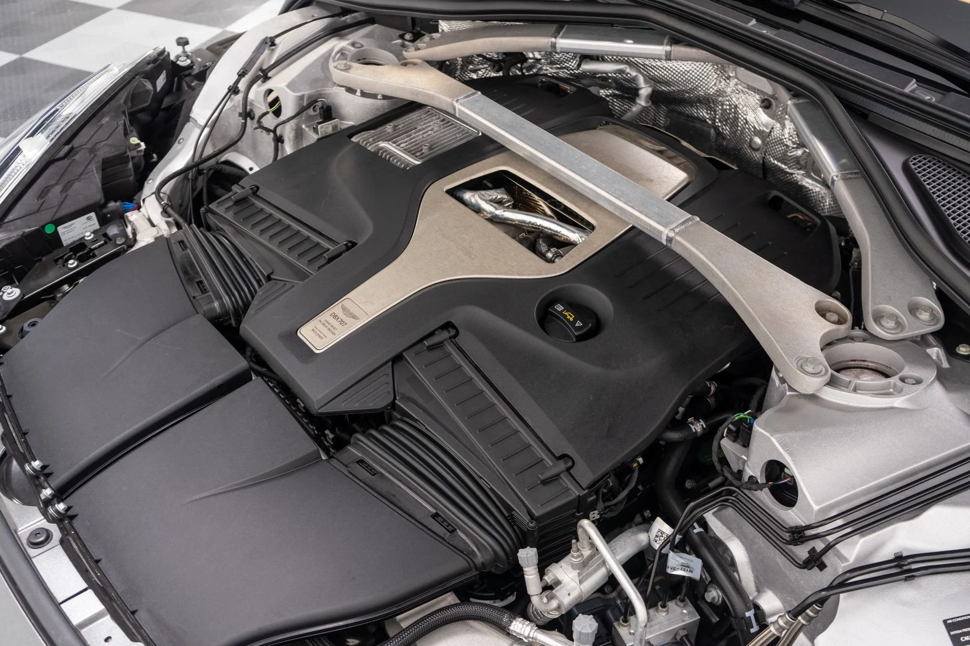 mph045_540137517_Used_2025_Aston_Martin_DBX_707_1780350121_10dc0da87a