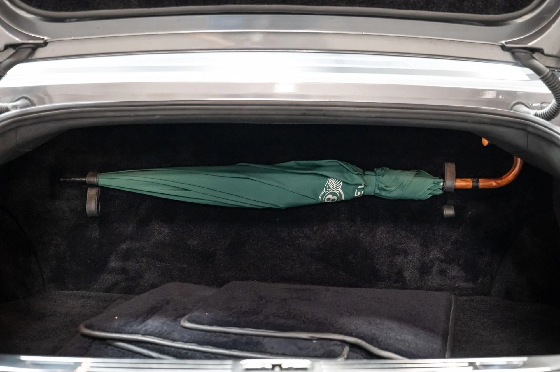 mph045_54407025_Used_2012_Bentley_Mulsanne_1752678989_8af9f91d96