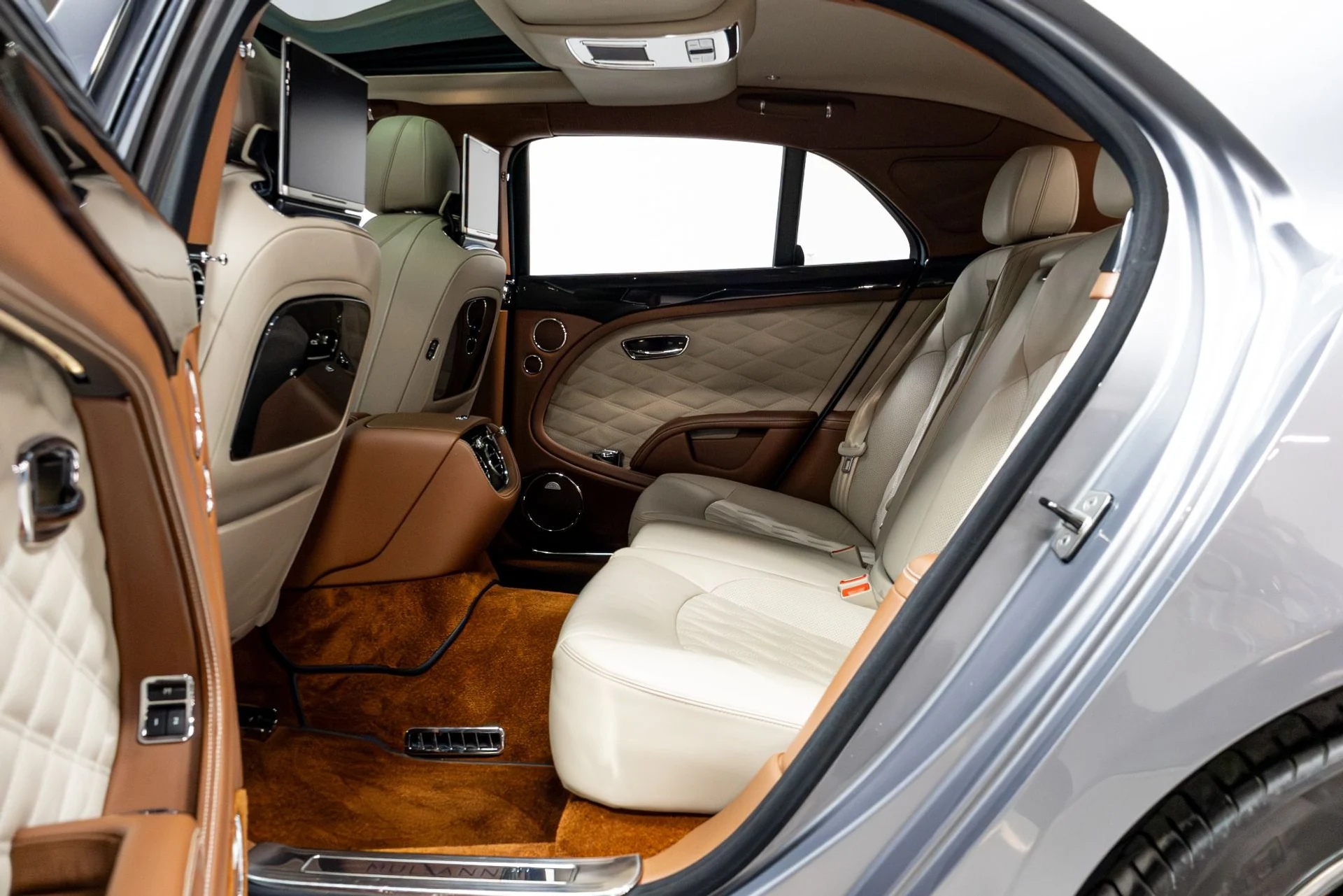 mph045_554232085_Used_2017_Bentley_Mulsanne_Speed_1775685603_5dc7355c51