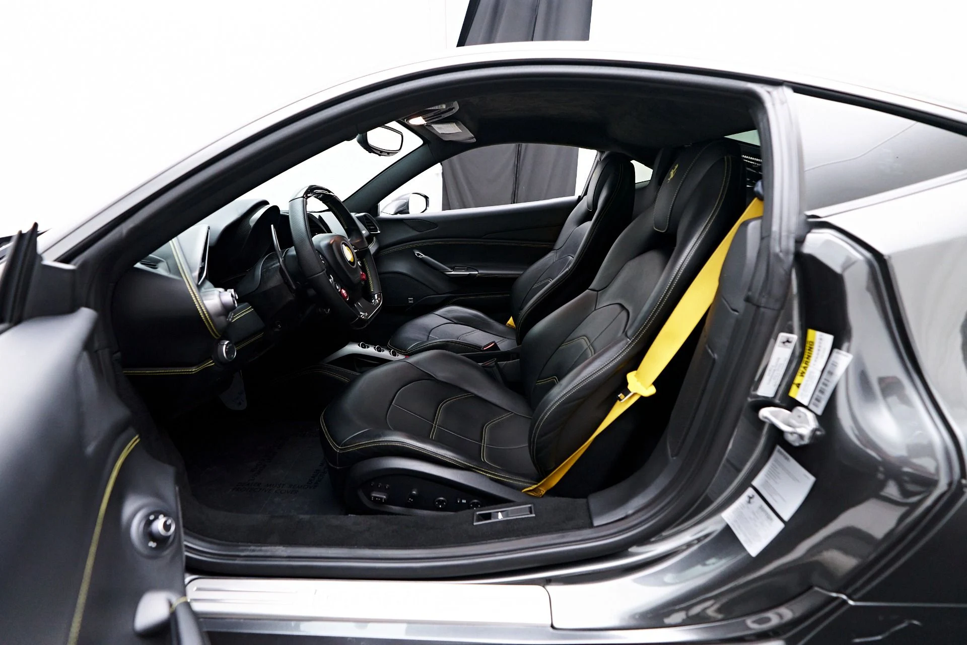 mph045_55884947_Used_2016_Ferrari_488_GTB_Base_1755995772_e7fae5afd4