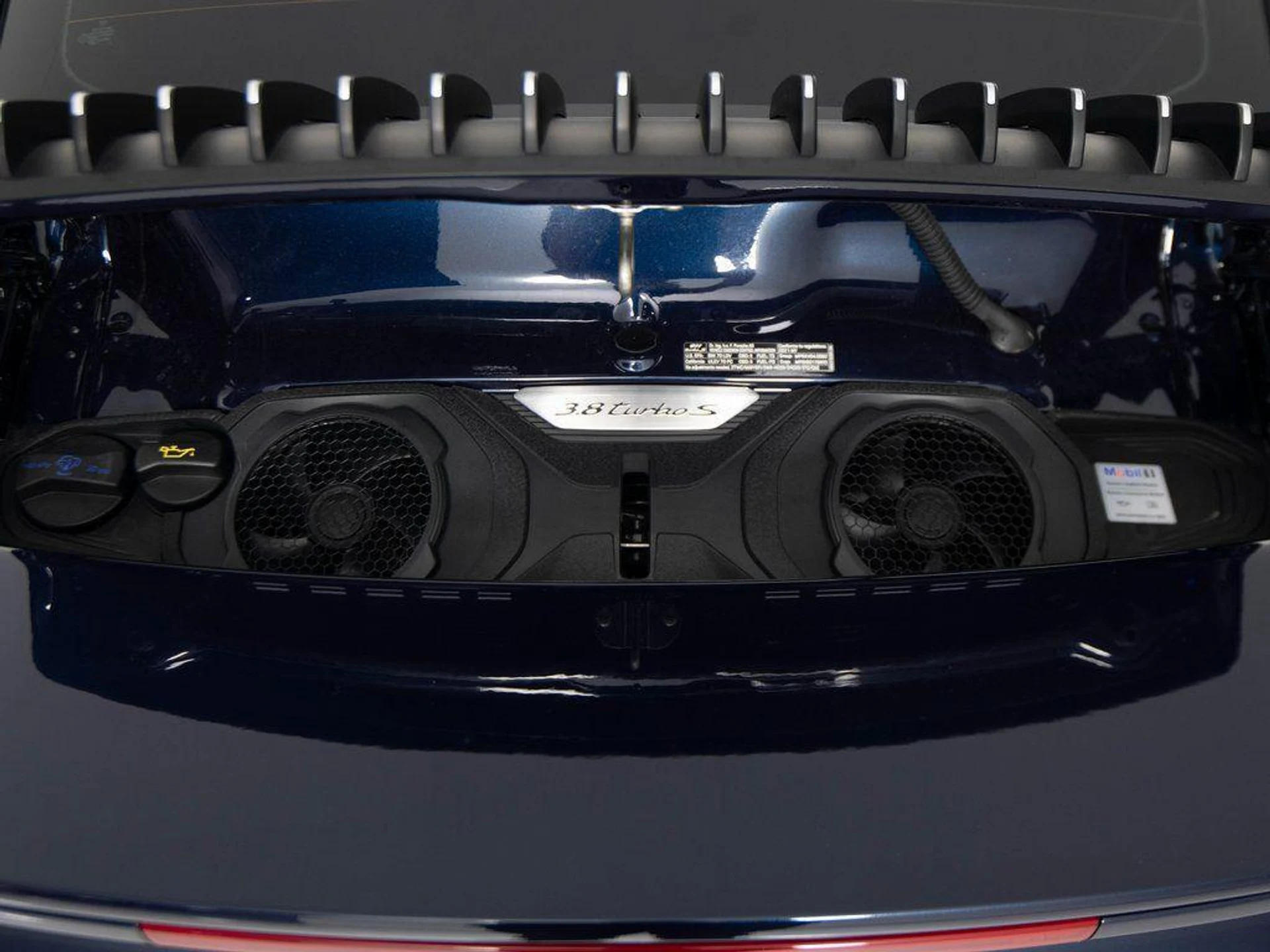 mph045_596476003_k_OWG_Xw_Ff_Wye_CB_Az_Az_Zycps2q_Ns_c0a93ee126