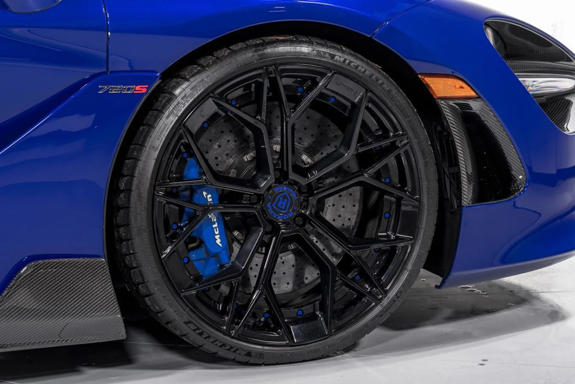 mph045_60070819_3cf6b94b2e41d2af2b9f4fc04ff8b722x_5894cd1744