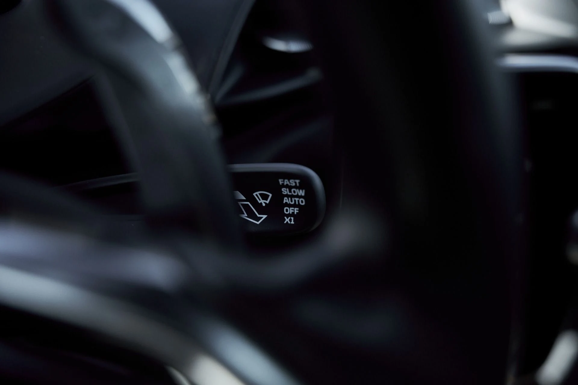 mph045_607470519_Used_2023_Mc_Laren_Artura_1770256492_d6bfe99c77