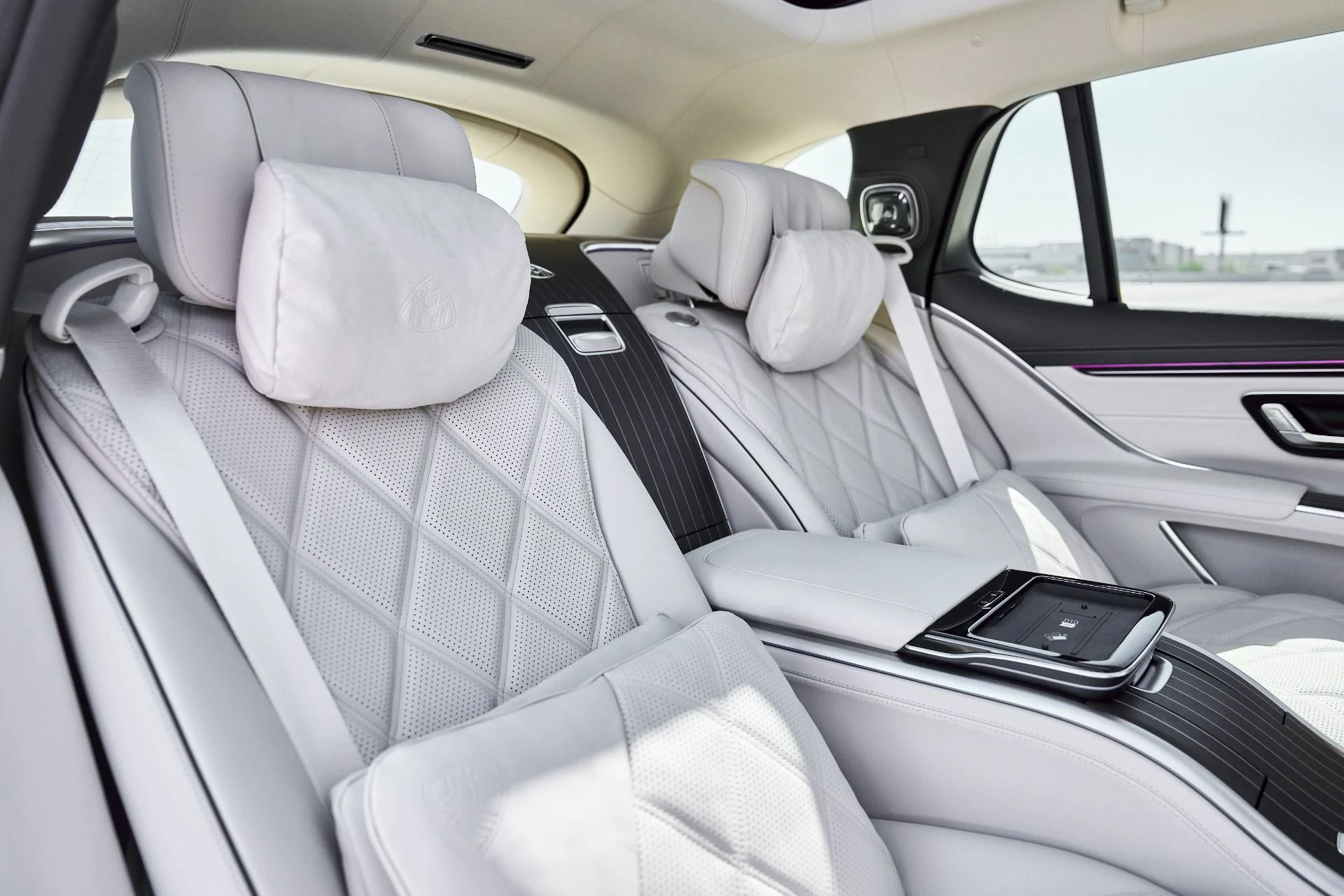 mph045_608276312_Used_2025_Mercedes_Benz_EQS_Maybach_EQS_680_1773365859_f55a2996ed