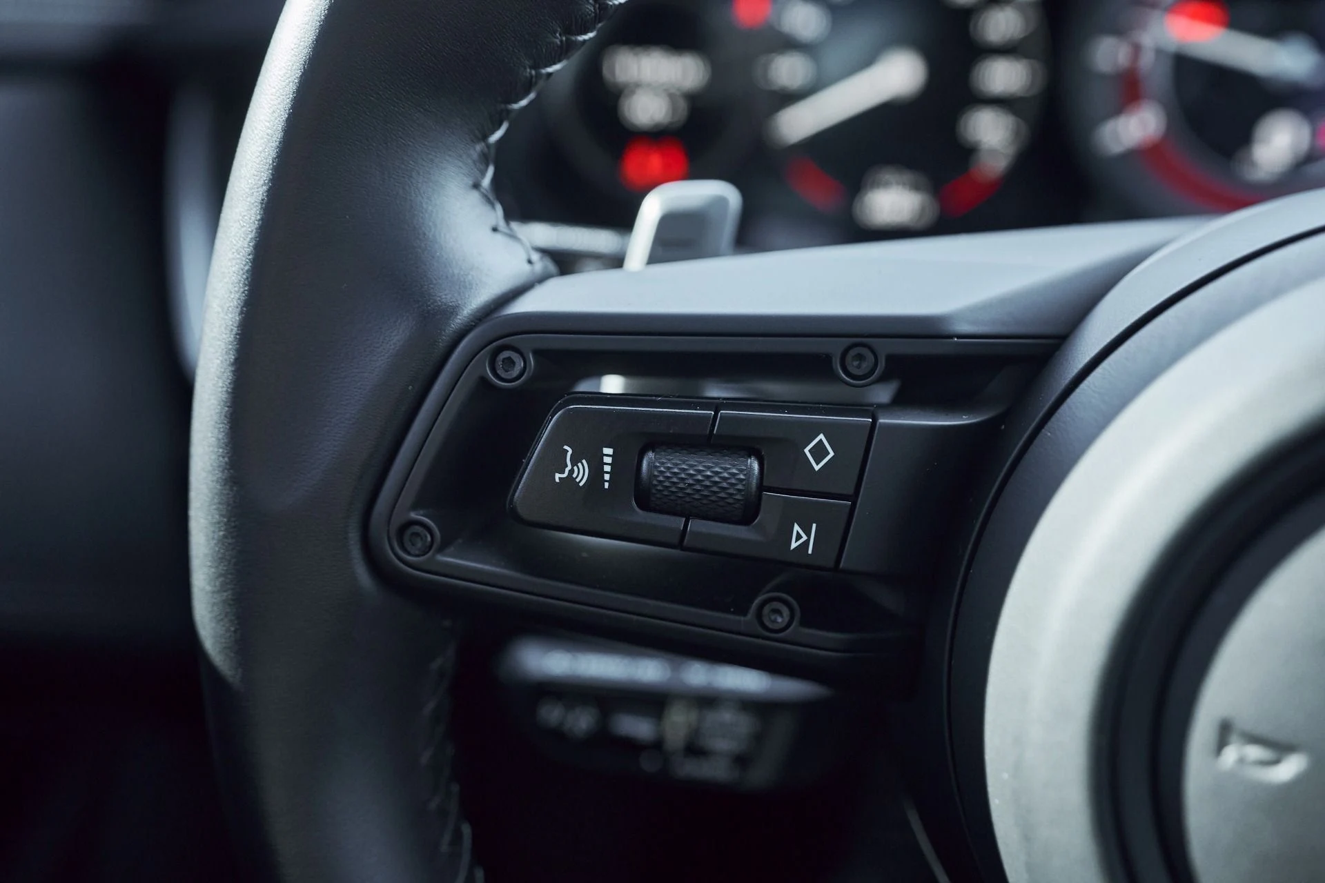 mph045_613457362_Used_2024_Porsche_911_Turbo_1765332479_318781f179