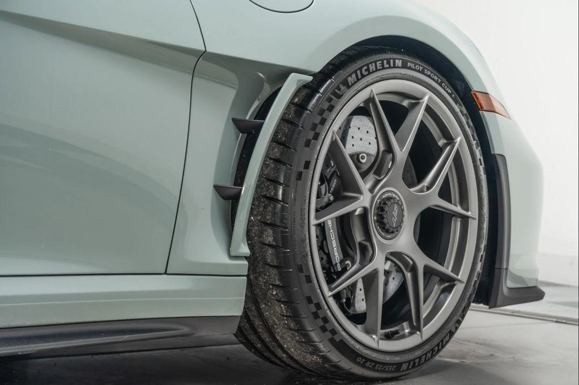 mph045_620533403_Wqb_R56_XDSO_7_IY_Yu8wp_T750_W_Cq_Y_59d8b19f72