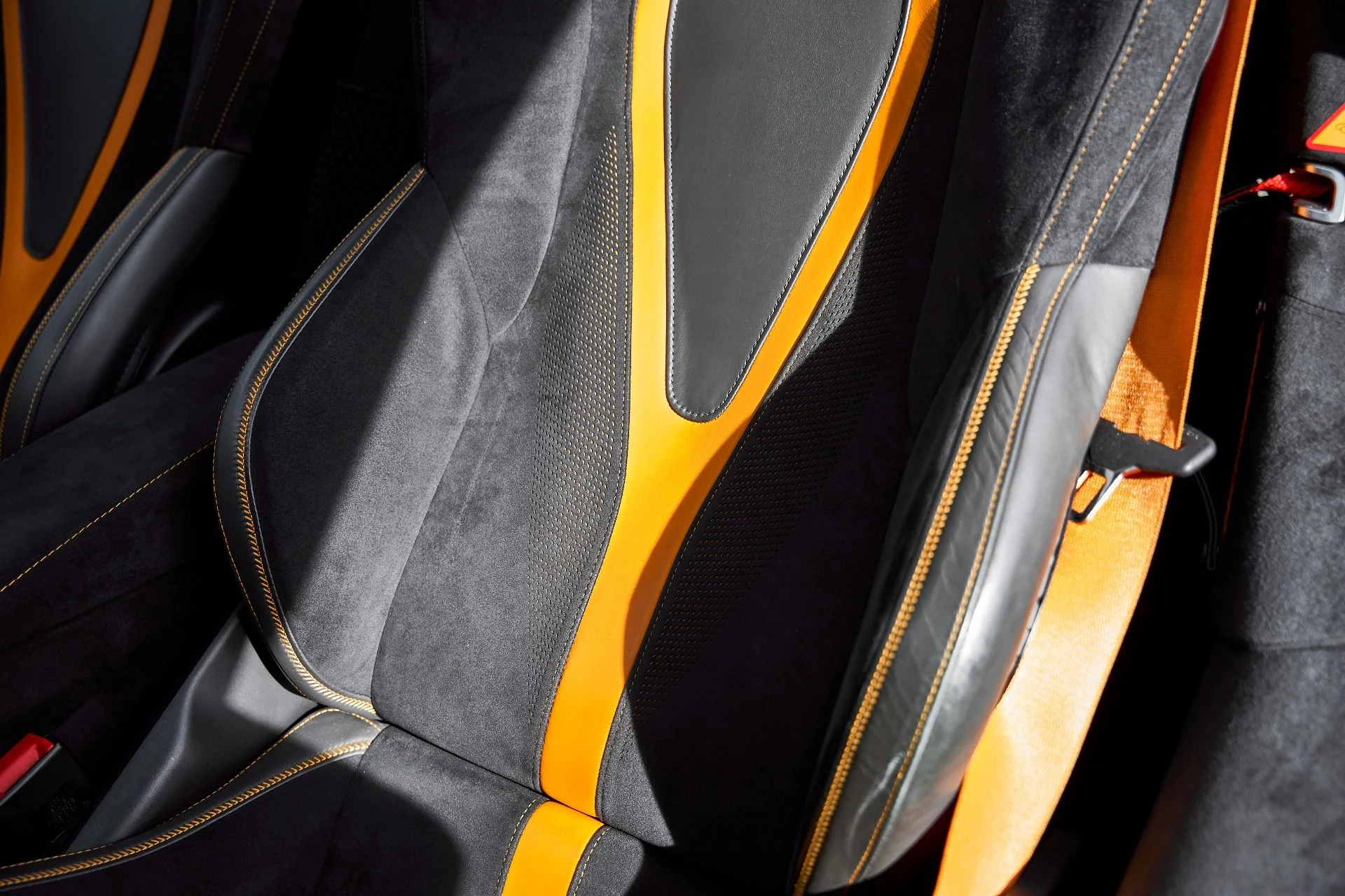 mph045_625716243_Used_2018_Mc_Laren_720_S_Performance_1766270131_755b354963