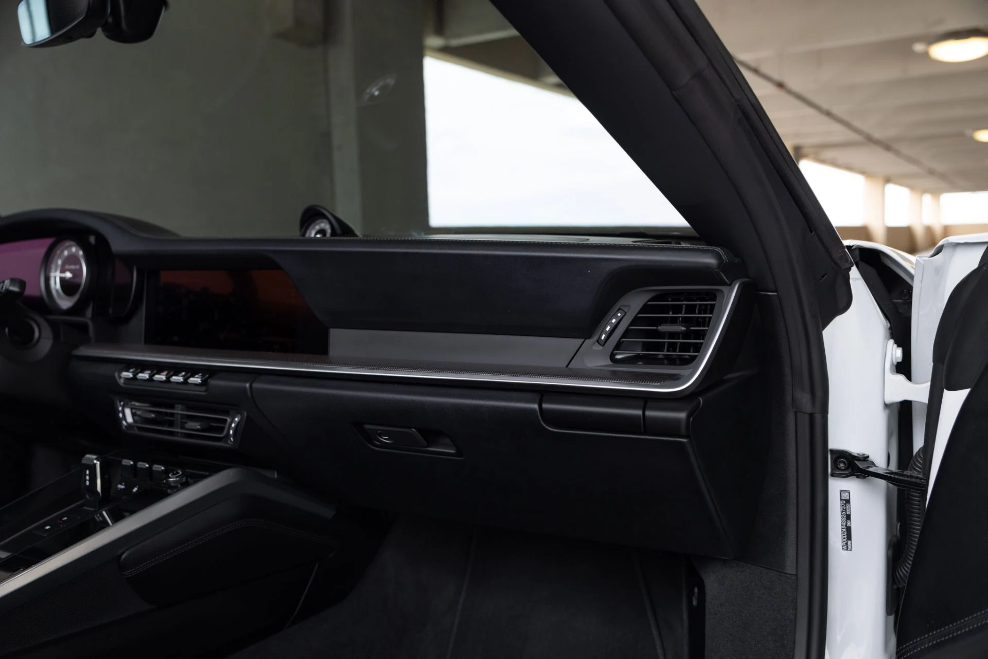 mph045_625886913_Used_2025_Porsche_911_Turbo_S_1776200682_d35614b76d