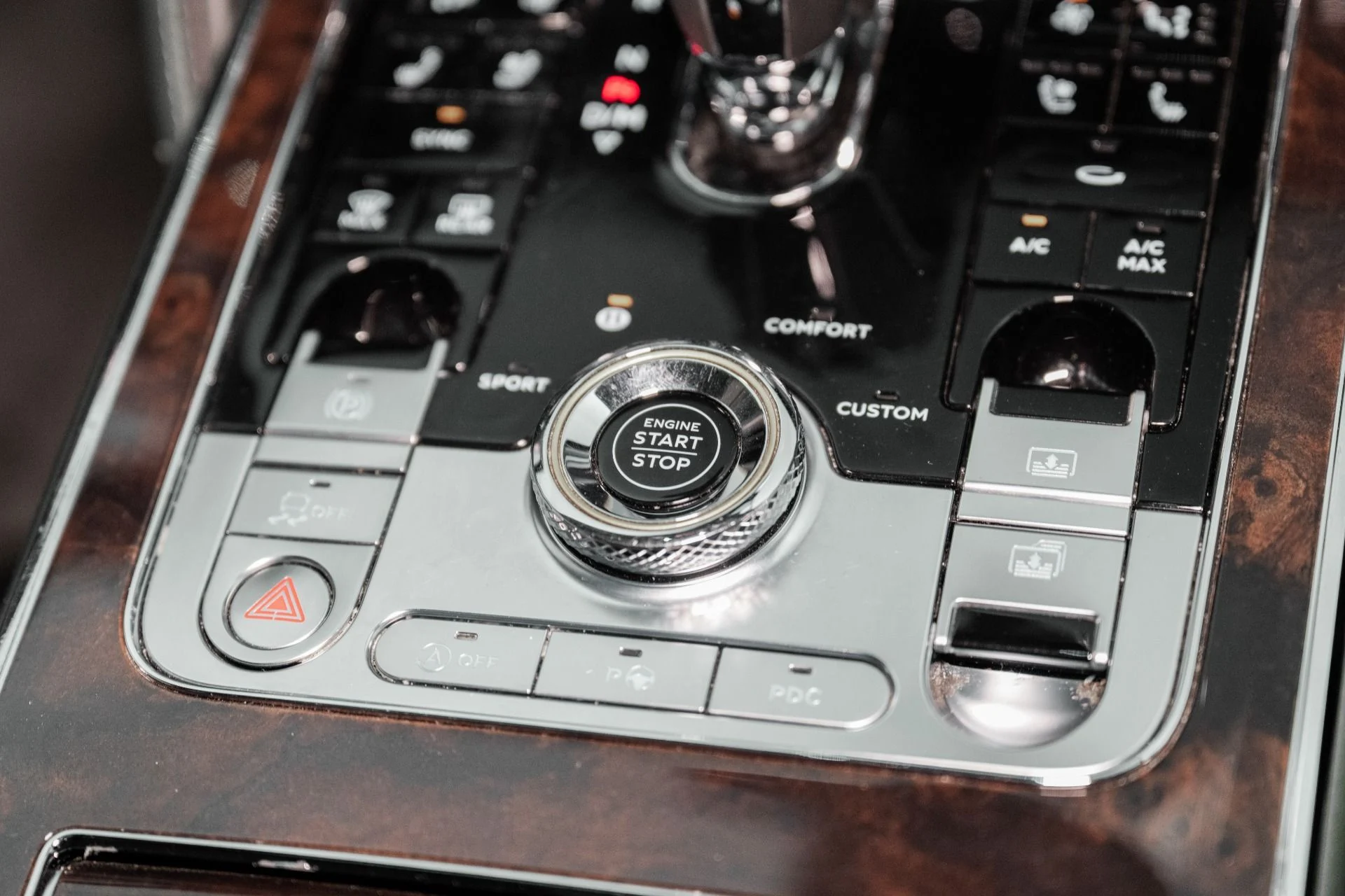 mph045_627965646_Used_2022_Bentley_Flying_Spur_V8_1761057059_23c1ba986d