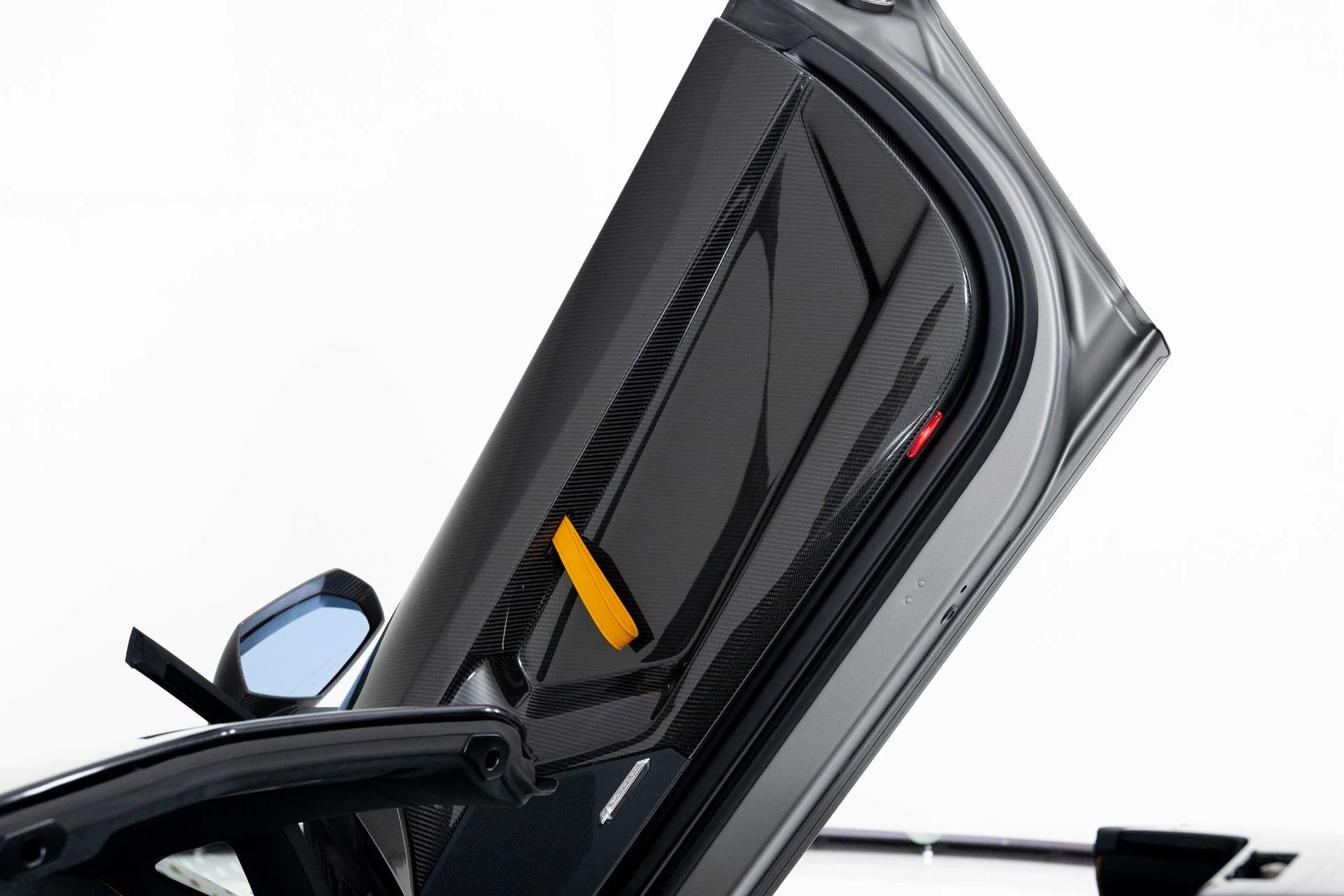 mph045_631136301_Used_2020_Lamborghini_Aventador_SVJ_1759430136_4addf7900e