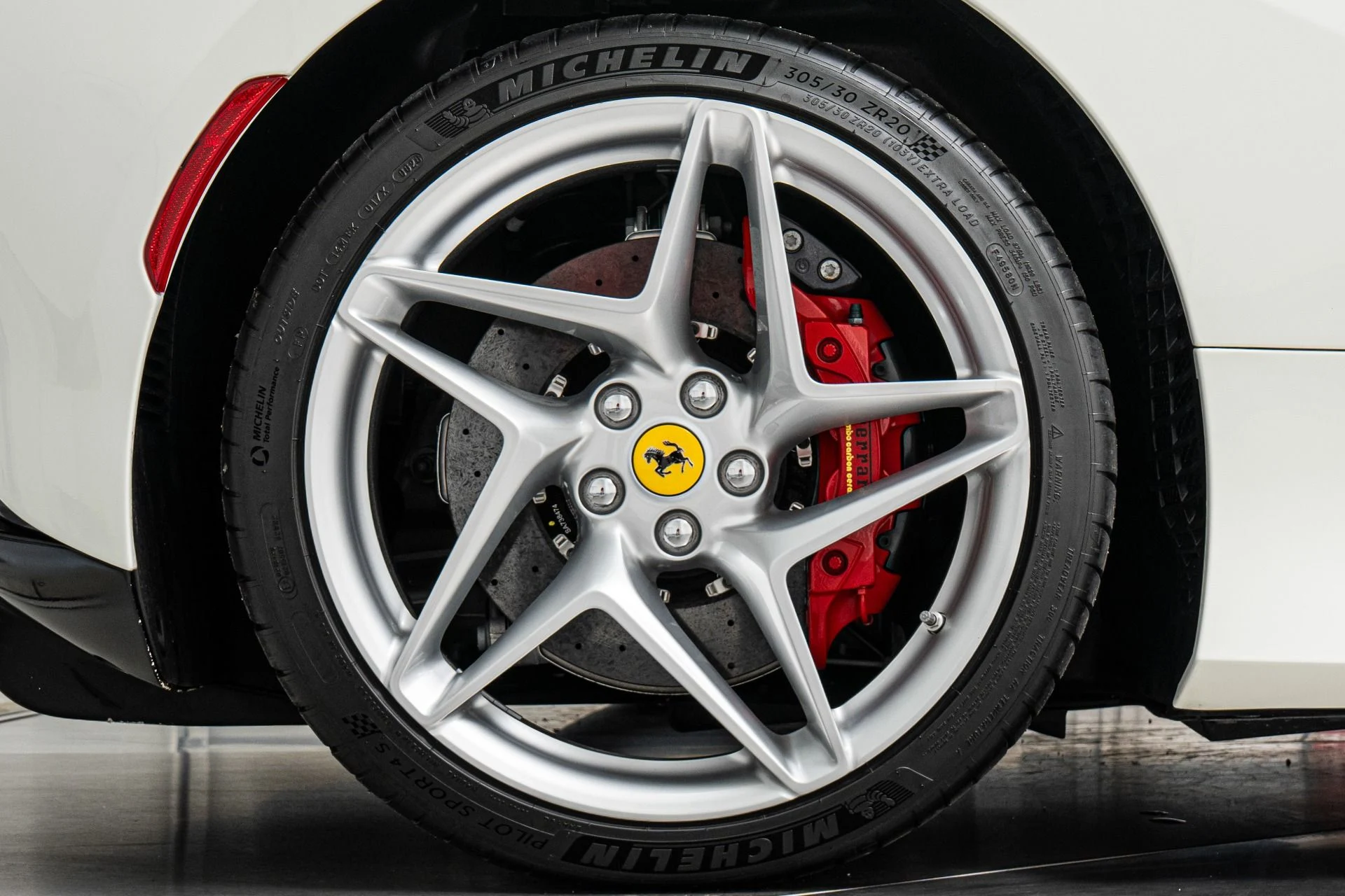mph045_640283862_Used_2023_Ferrari_F8_Spider_Low_Miles_Two_Tone_Paint_Carbon_Driving_Zone_Passenger_Display_1789405204_4fbad323af