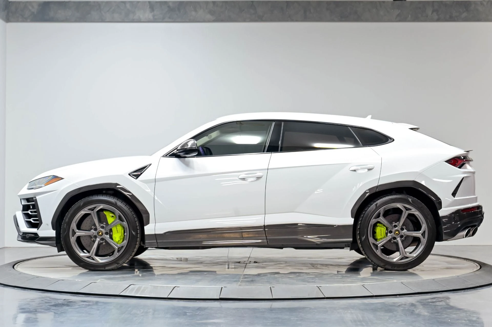 mph045_648015063_Used_2020_Lamborghini_Urus_1778528583_58868b101c