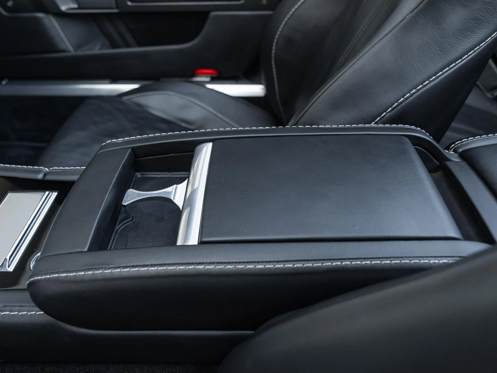 mph045_667921218_Used_2010_Aston_Martin_DBS_2dr_Volante_1771496231_64d2e3bdf4