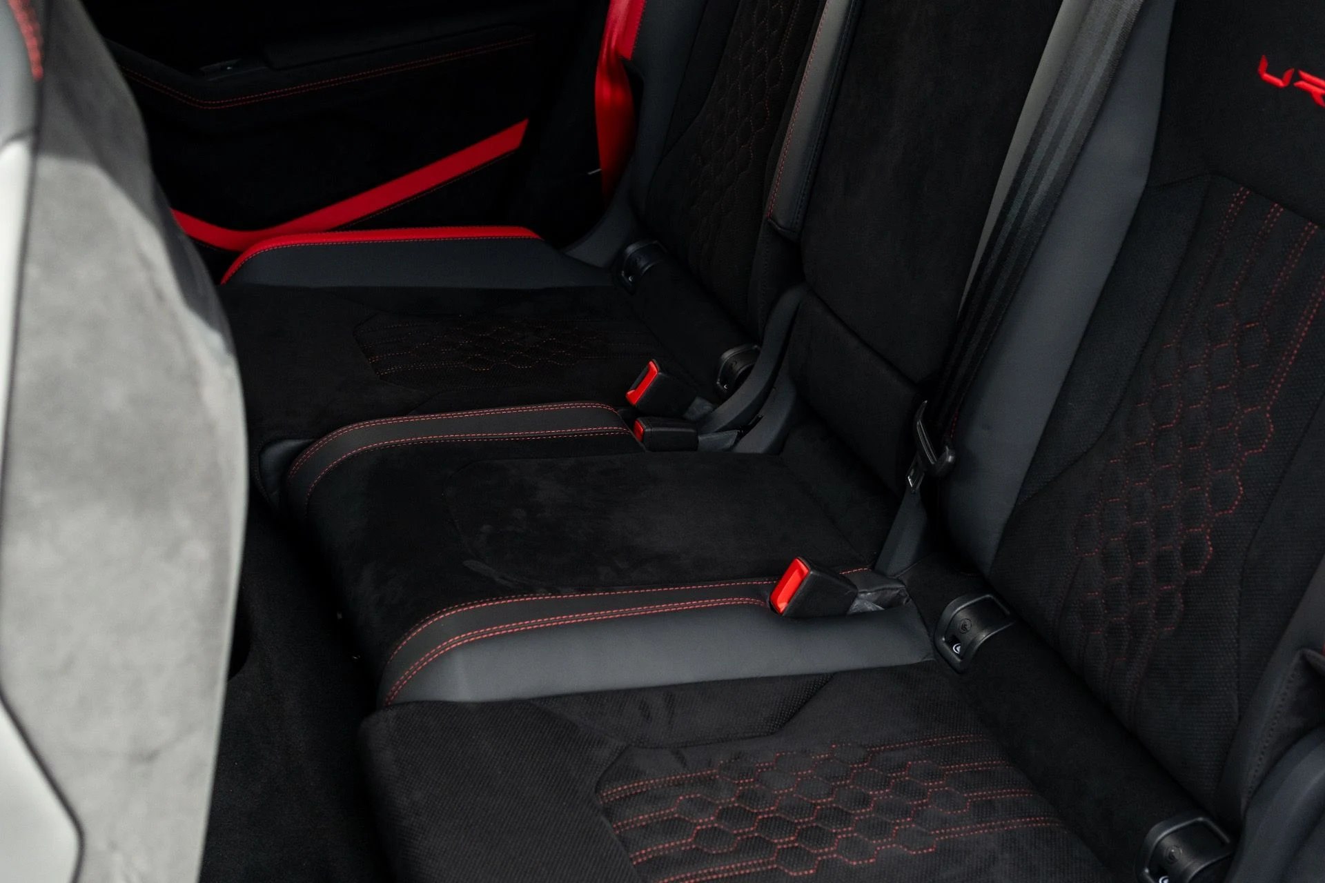 mph045_676143219_Used_2024_Lamborghini_Urus_Performante_1766445778_b57aba79a3