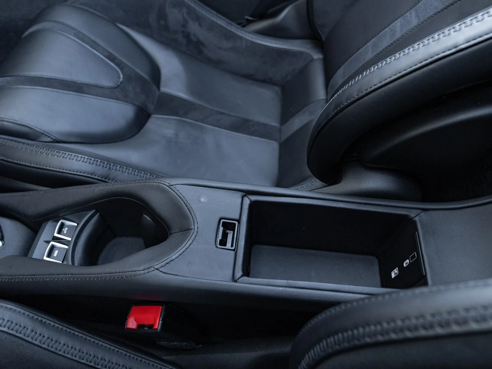 mph045_688452967_Used_2024_Mc_Laren_750_S_1763507190_5f43669d42