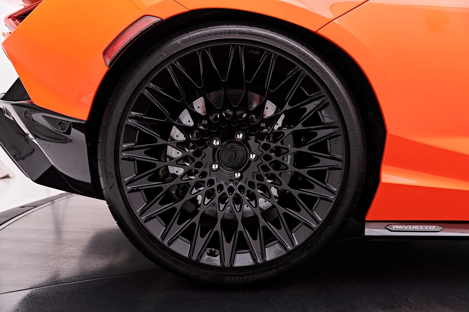 mph045_701186663_Used_2024_Lamborghini_Revuelto_Base_1787792803_ce9b4da0c9