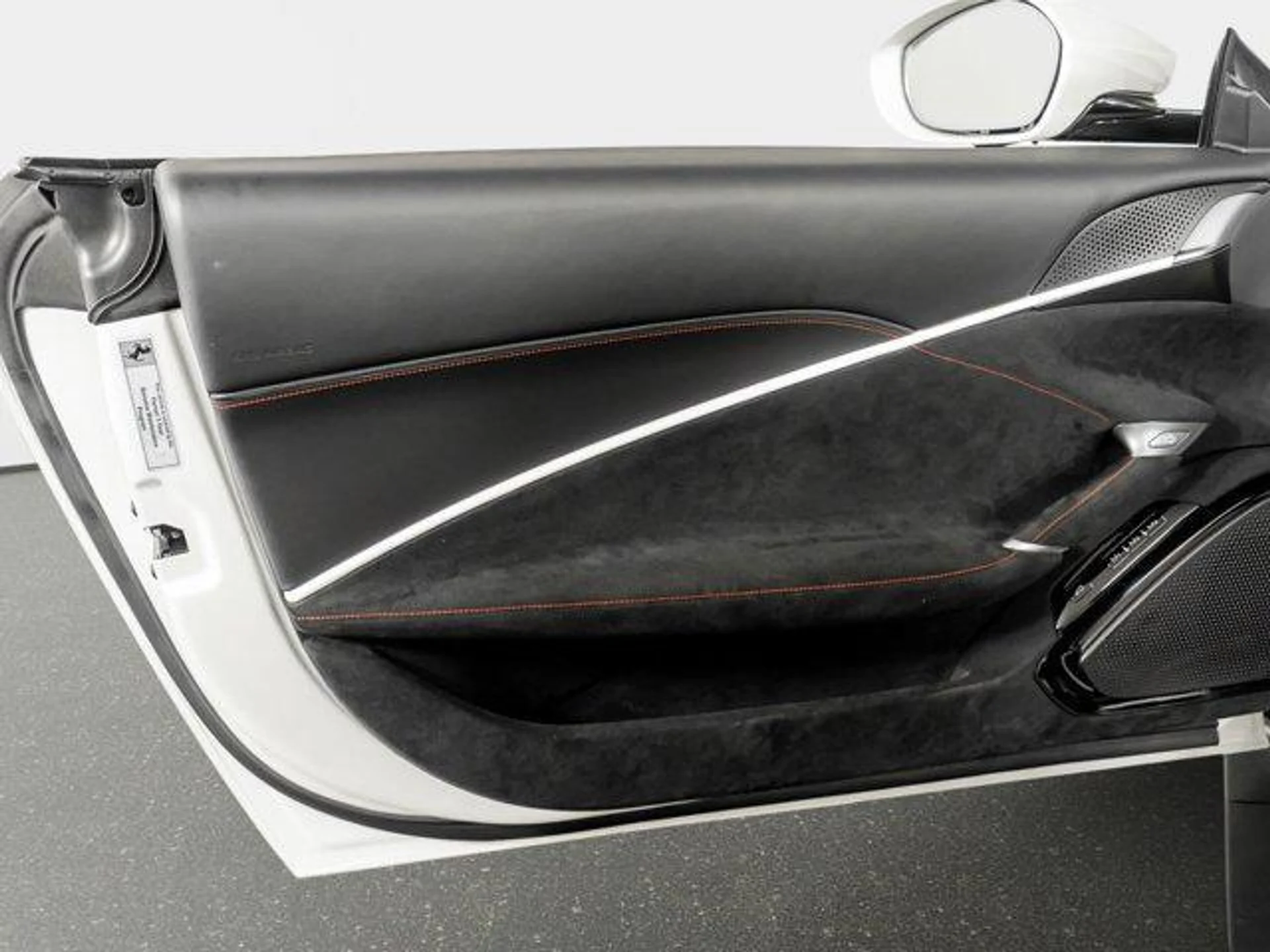 mph045_706061866_e0_FF_afi_J_Te72211_Ji_VW_Uy_Gm7_Ks_a14e0b0ec4