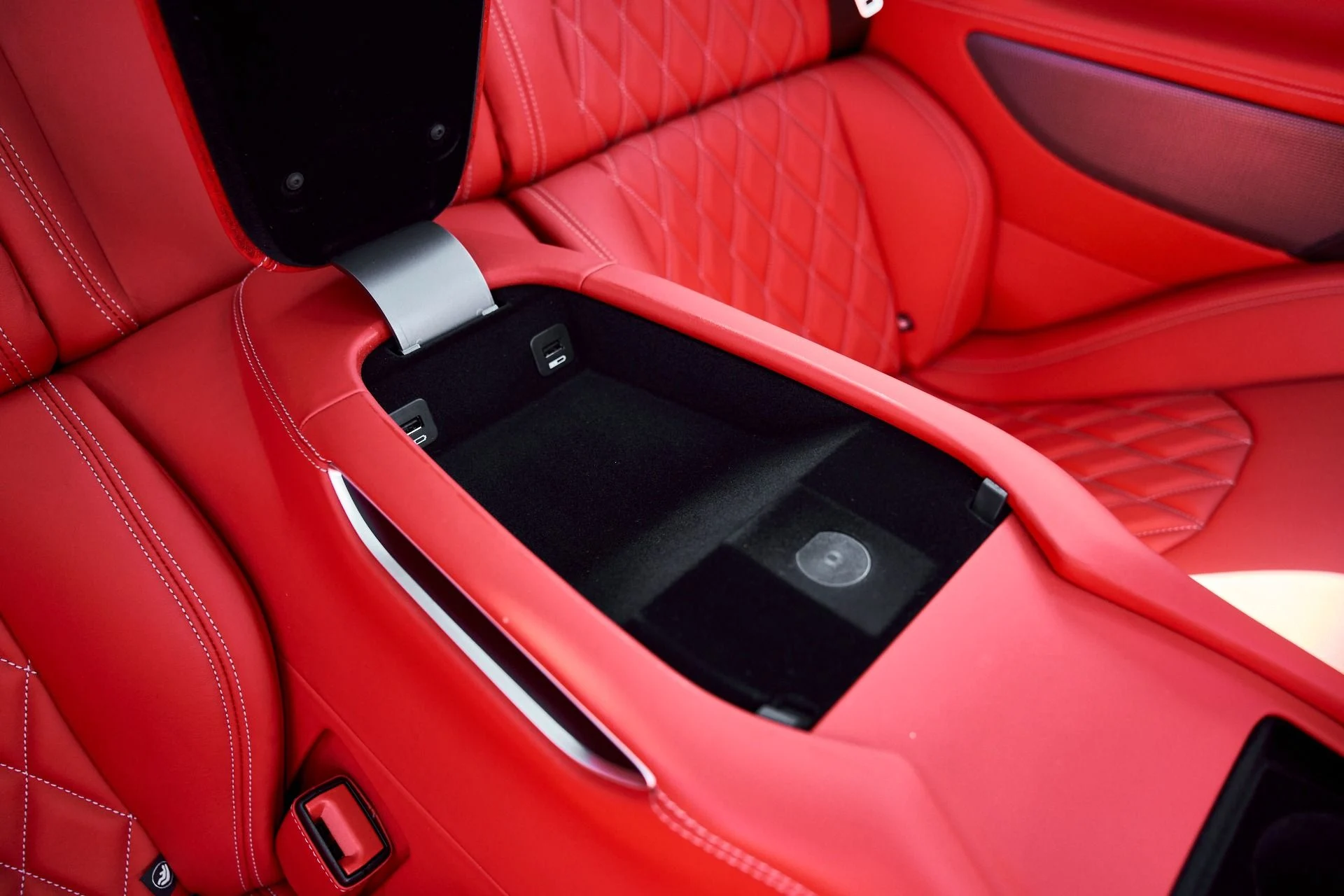 mph045_707985176_Used_2020_Ferrari_GTC_4_Lusso_V12_1773162291_3f8fdee1bf