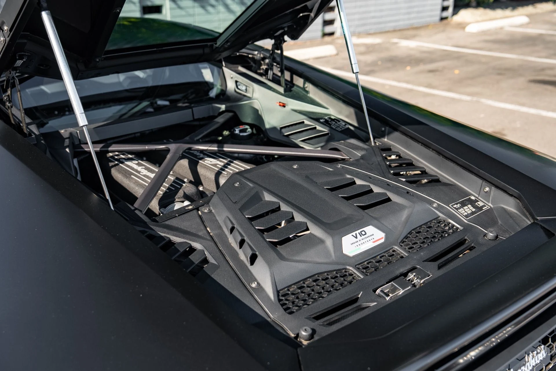 mph045_713209051_Used_2022_Lamborghini_Huracan_EVO_1762801530_58644f50da