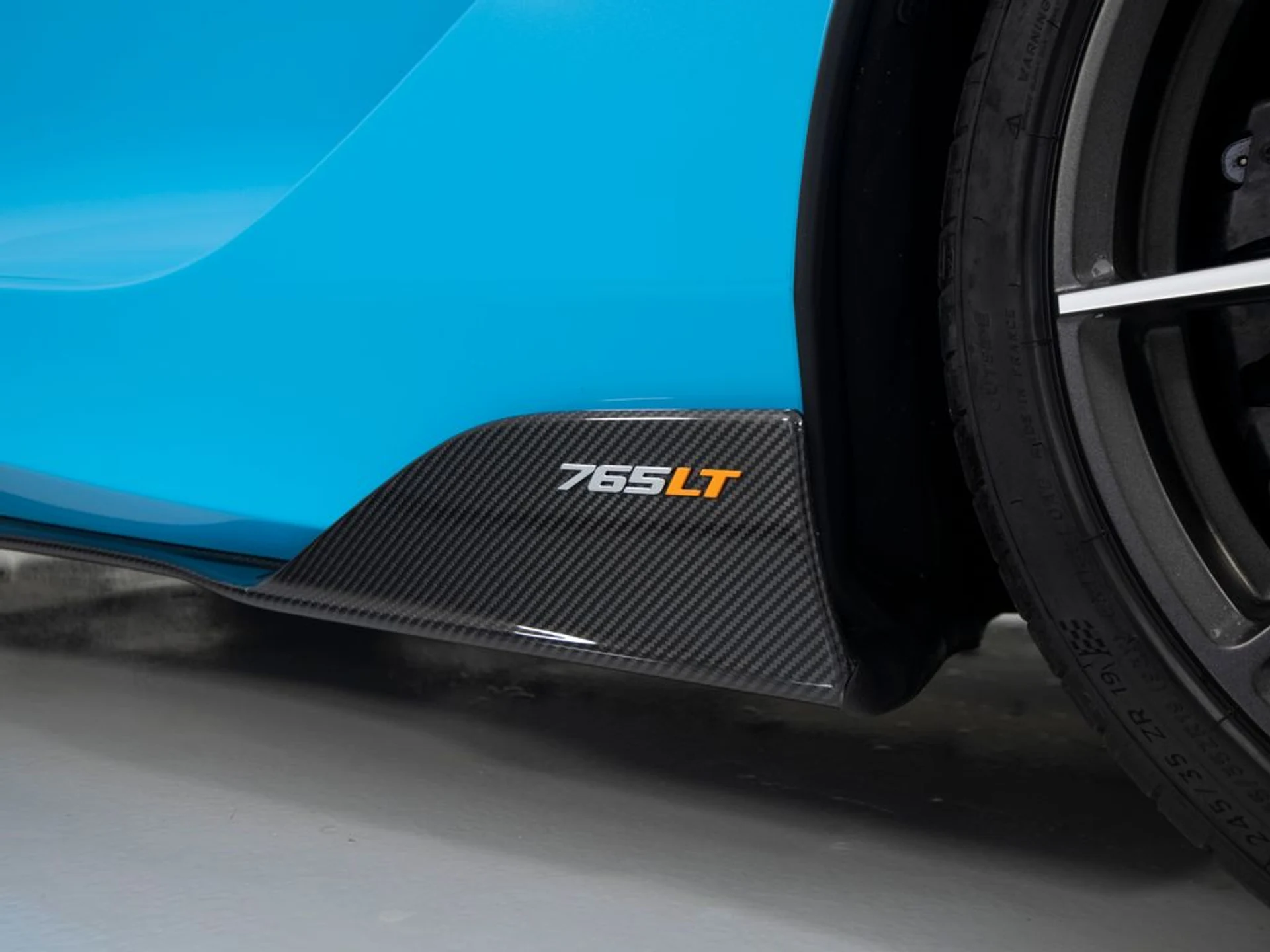 mph045_713295609_c17692a43af228d5fb512f5d49f82669x_d7652ffa14