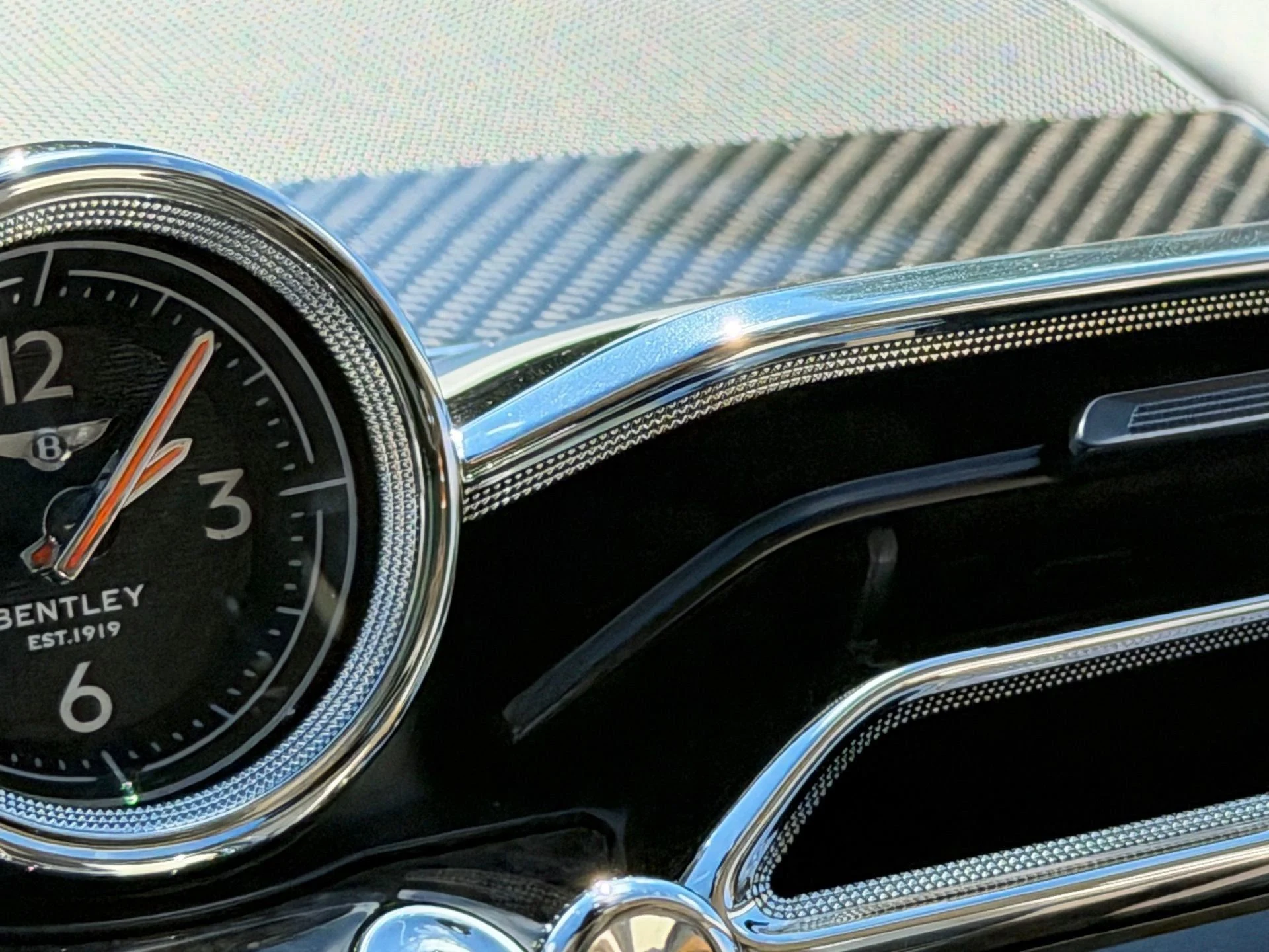 mph045_71982557_7fc3d7d9d4b84494b8c41a36dca968f5_07f313a6d7