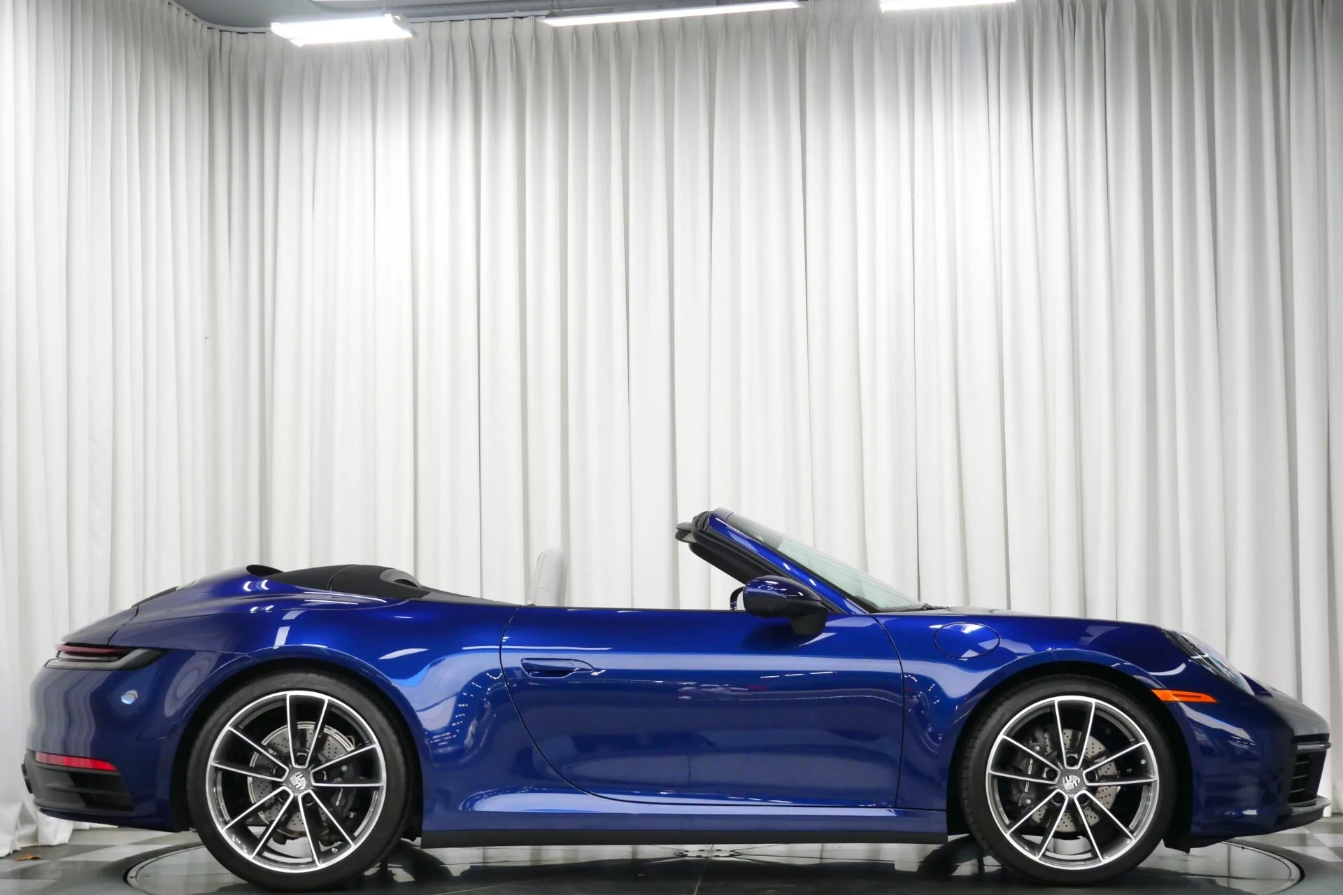 mph045_752139998_Used_2023_Porsche_911_Carrera_Cabriolet_1759422988_23342b6706