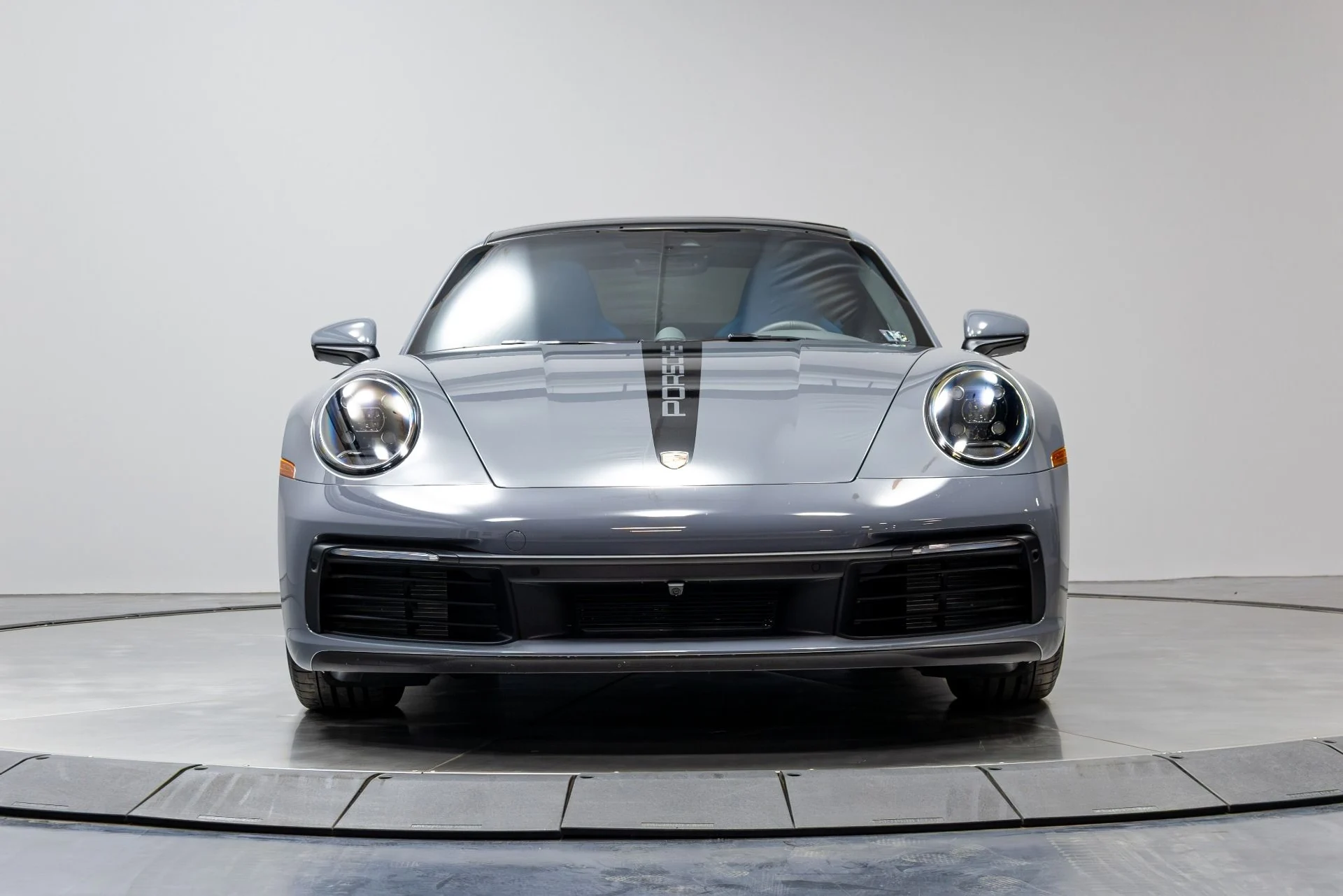 mph045_75289165_Used_2024_Porsche_911_1774039904_b197f11e4b