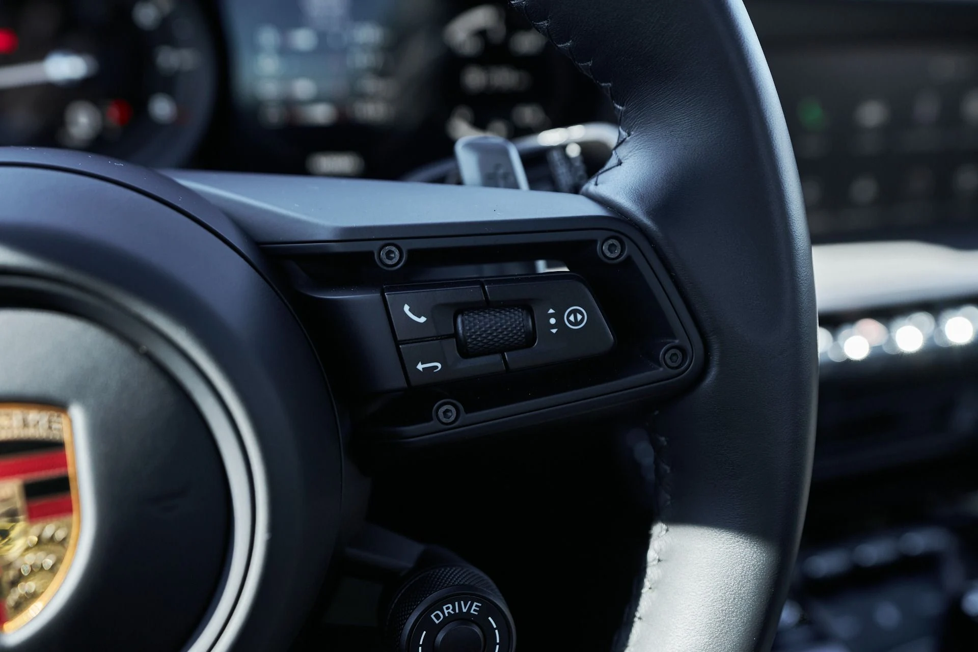 mph045_776408041_Used_2024_Porsche_911_Carrera_S_1763676162_06e963d06e