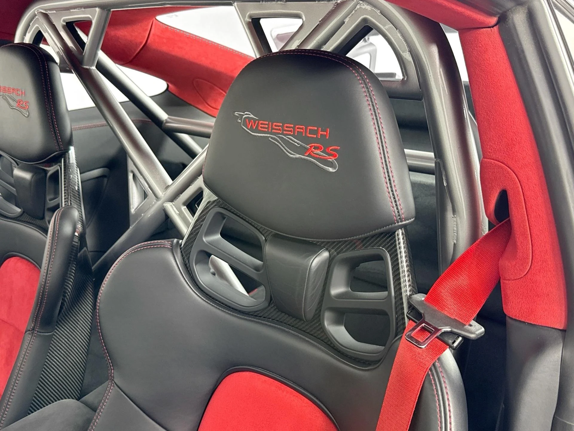 mph045_796846046_Used_2018_Porsche_911_GT_2_RS_1784762993_845fdce48e