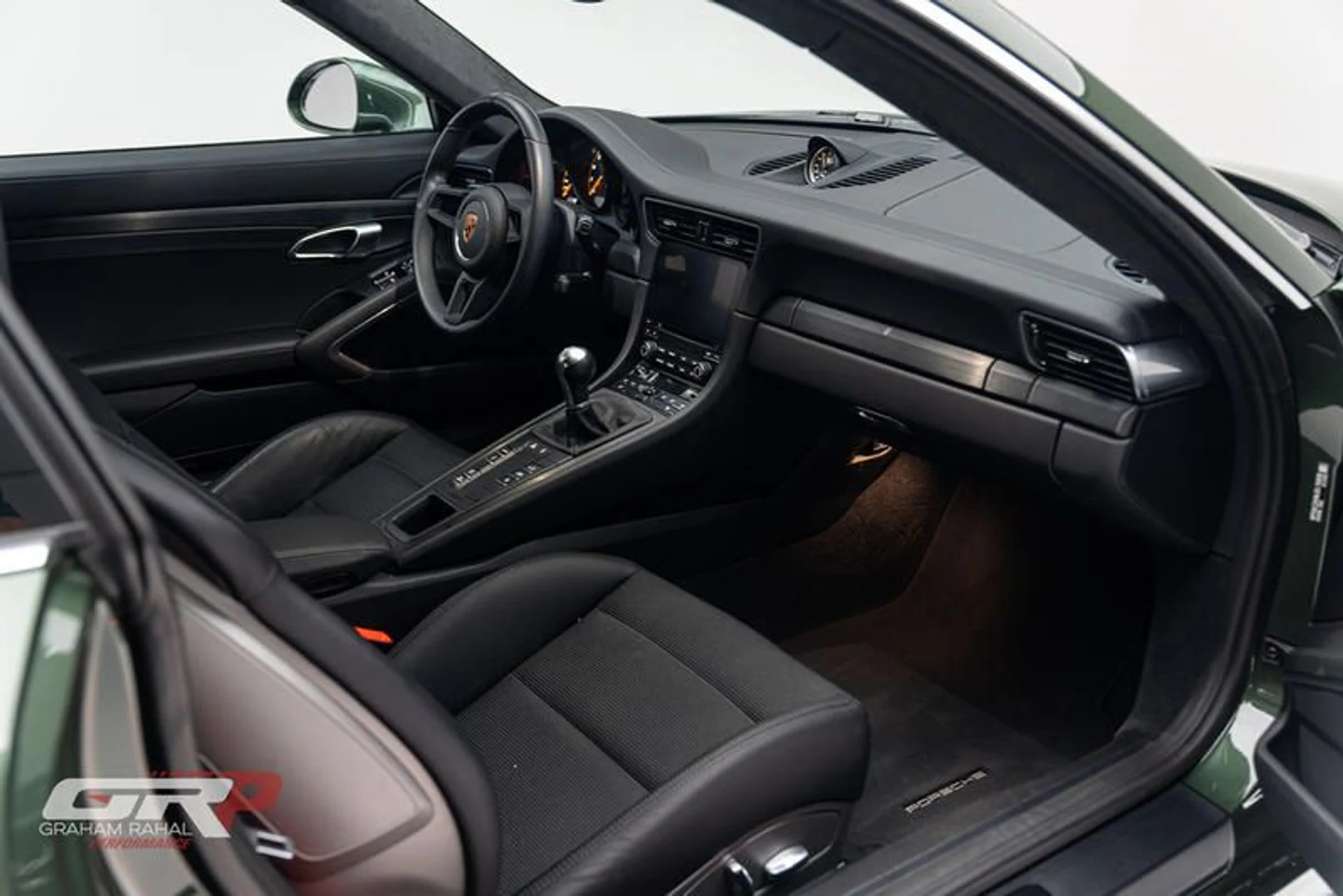 mph045_798958882_5_D1_AF_0_C1_9_FBA_4_BE_8_AFD_0_6_EC_5_EC_17_D11_E_38be617989