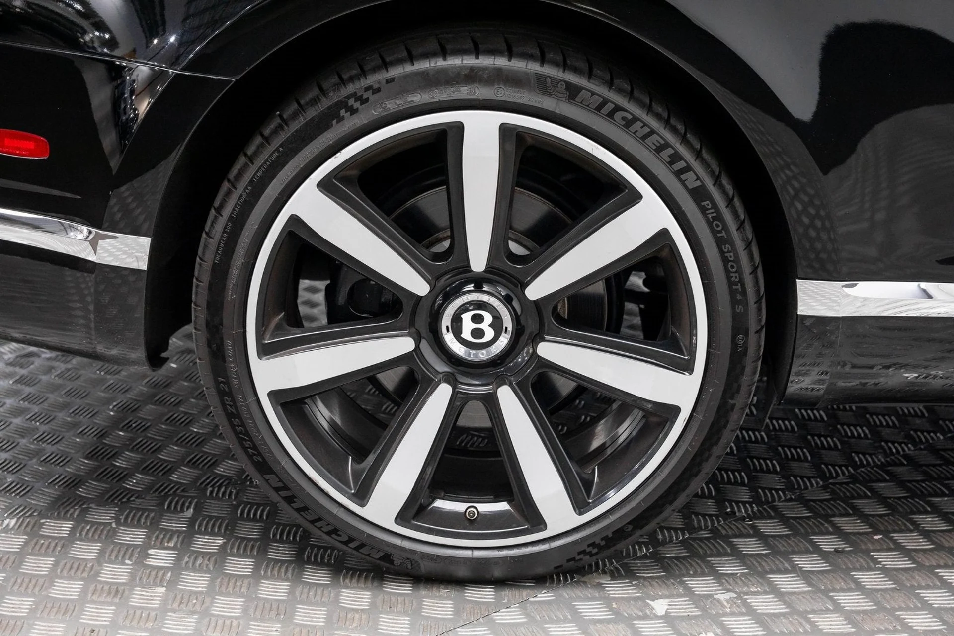 mph045_802475139_46_a1d55c070b