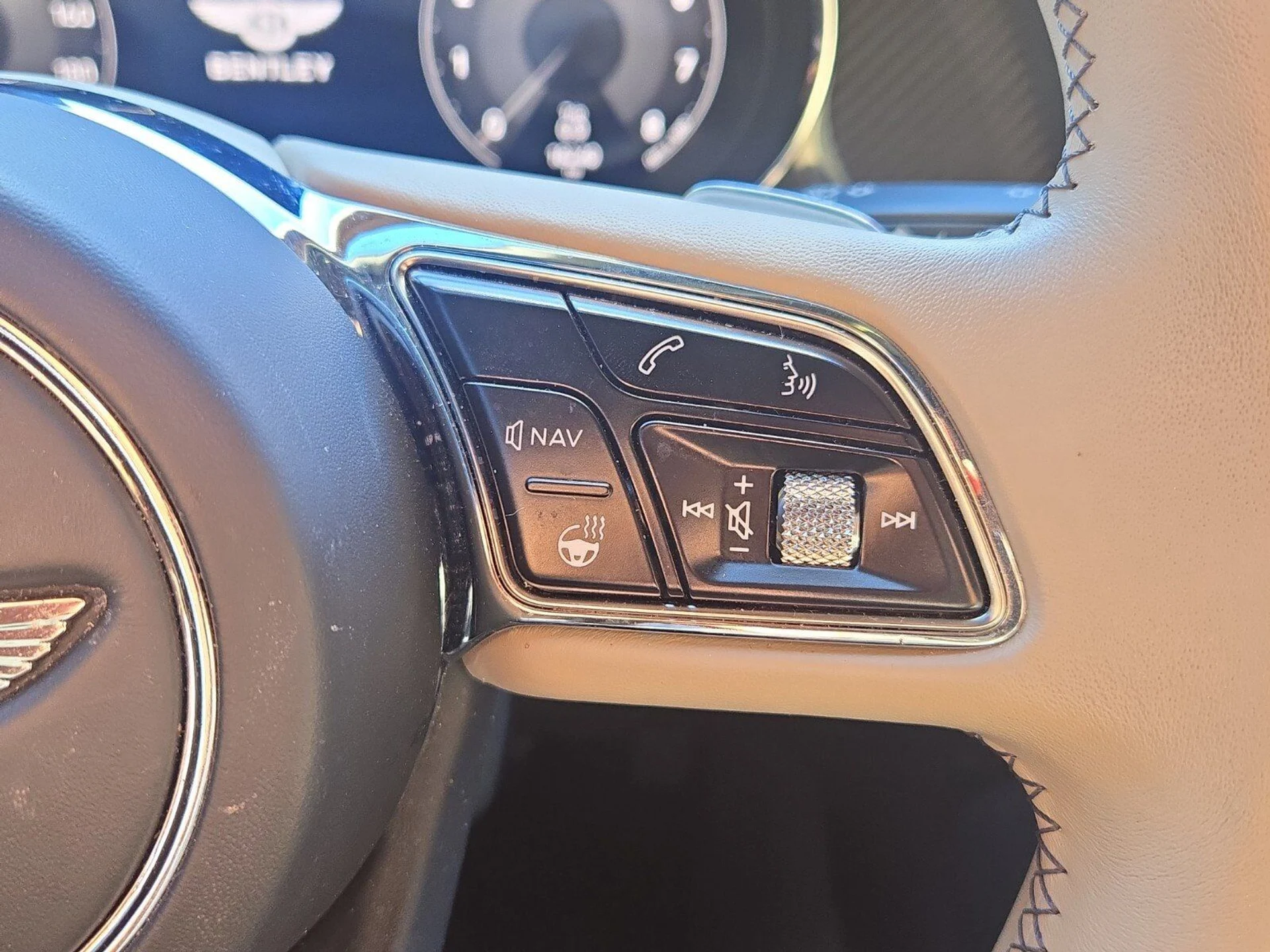 mph045_808721674_21eb84df089bc8664f71057524387696x_c6f8cc031c