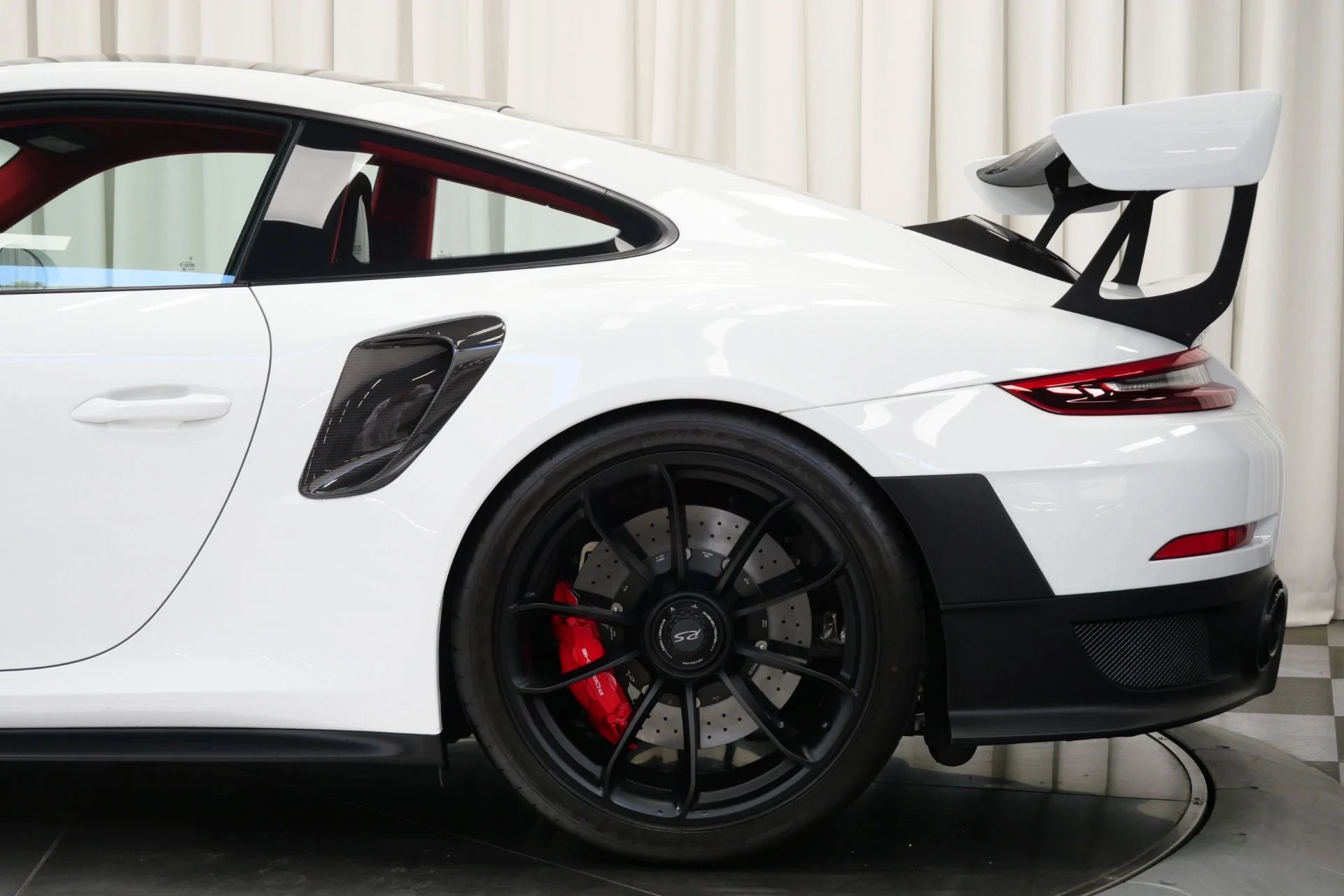 mph045_810972729_Used_2018_Porsche_911_GT_2_RS_Weissach_1756311702_5bae8e1309