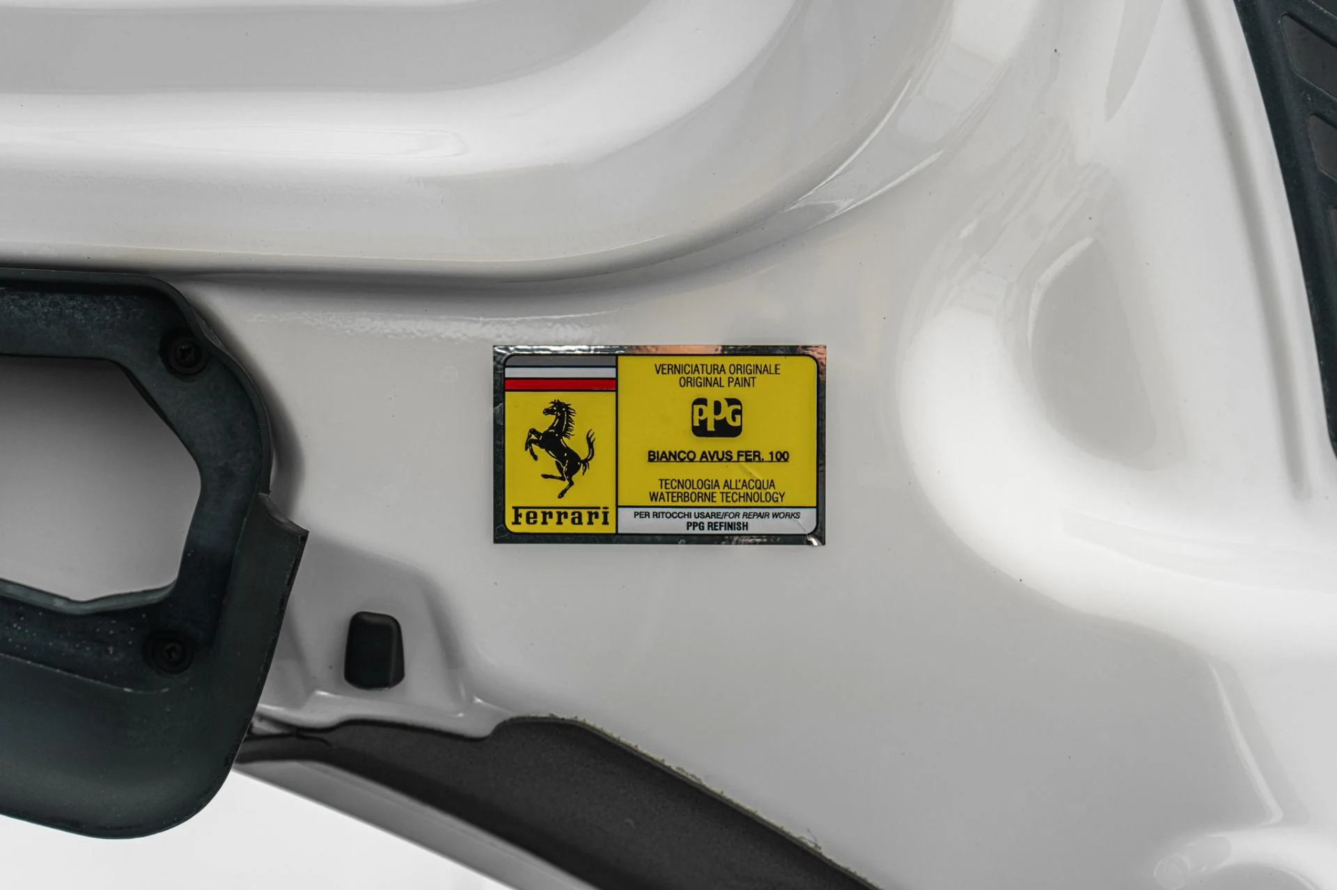mph045_811556242_Used_2018_Ferrari_488_Spider_1783615982_e14618a0be