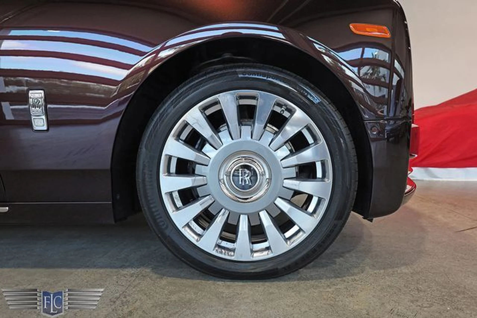 mph045_817434630_used_2018_rolls_royce_phantom_extendedwheelbasesedan_9689_23067531_50_640_b580f9c03a