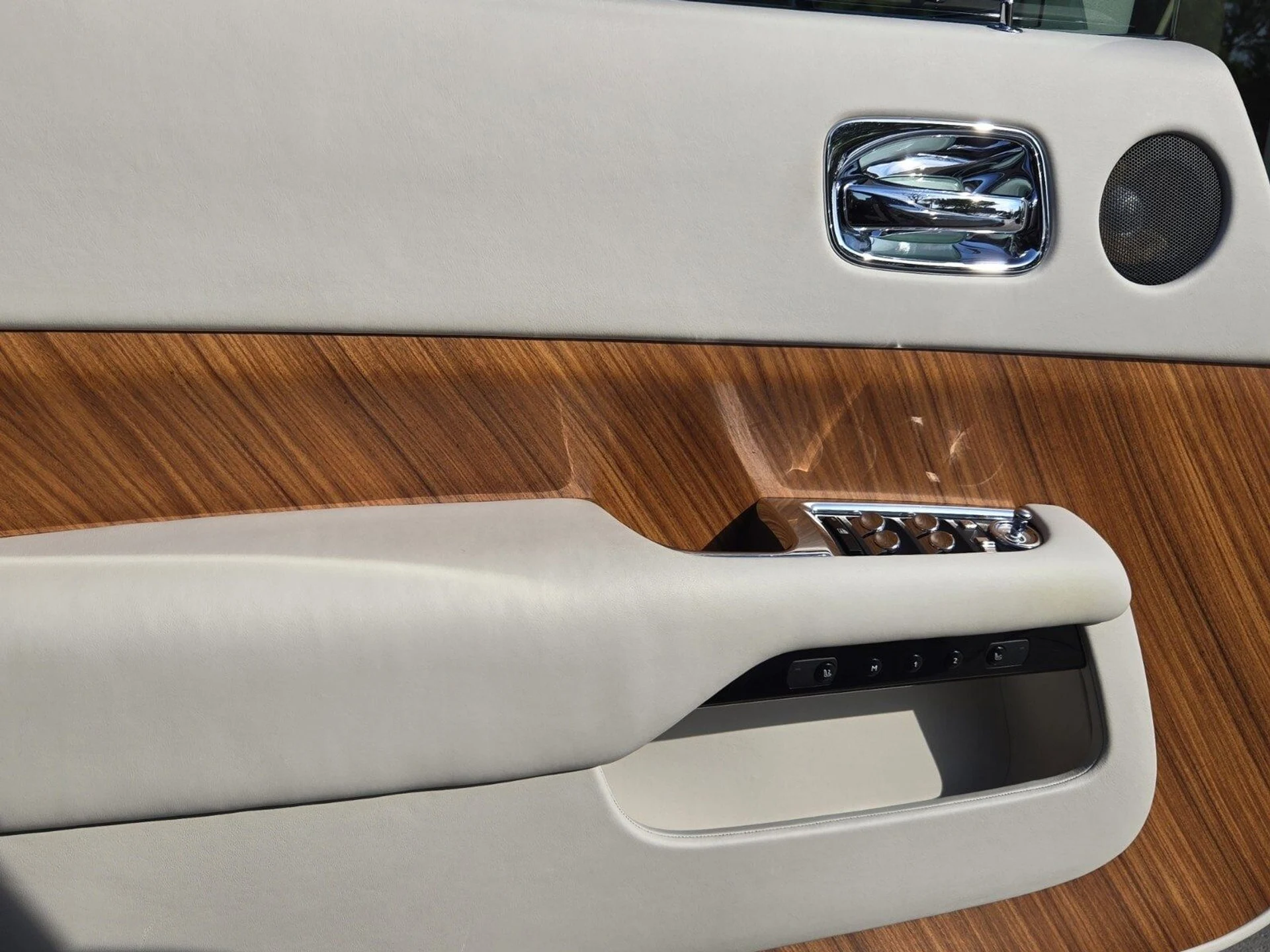 mph045_828022923_7f71c55eb6f8aa96dfdba3defe729f2ax_f4a2528974