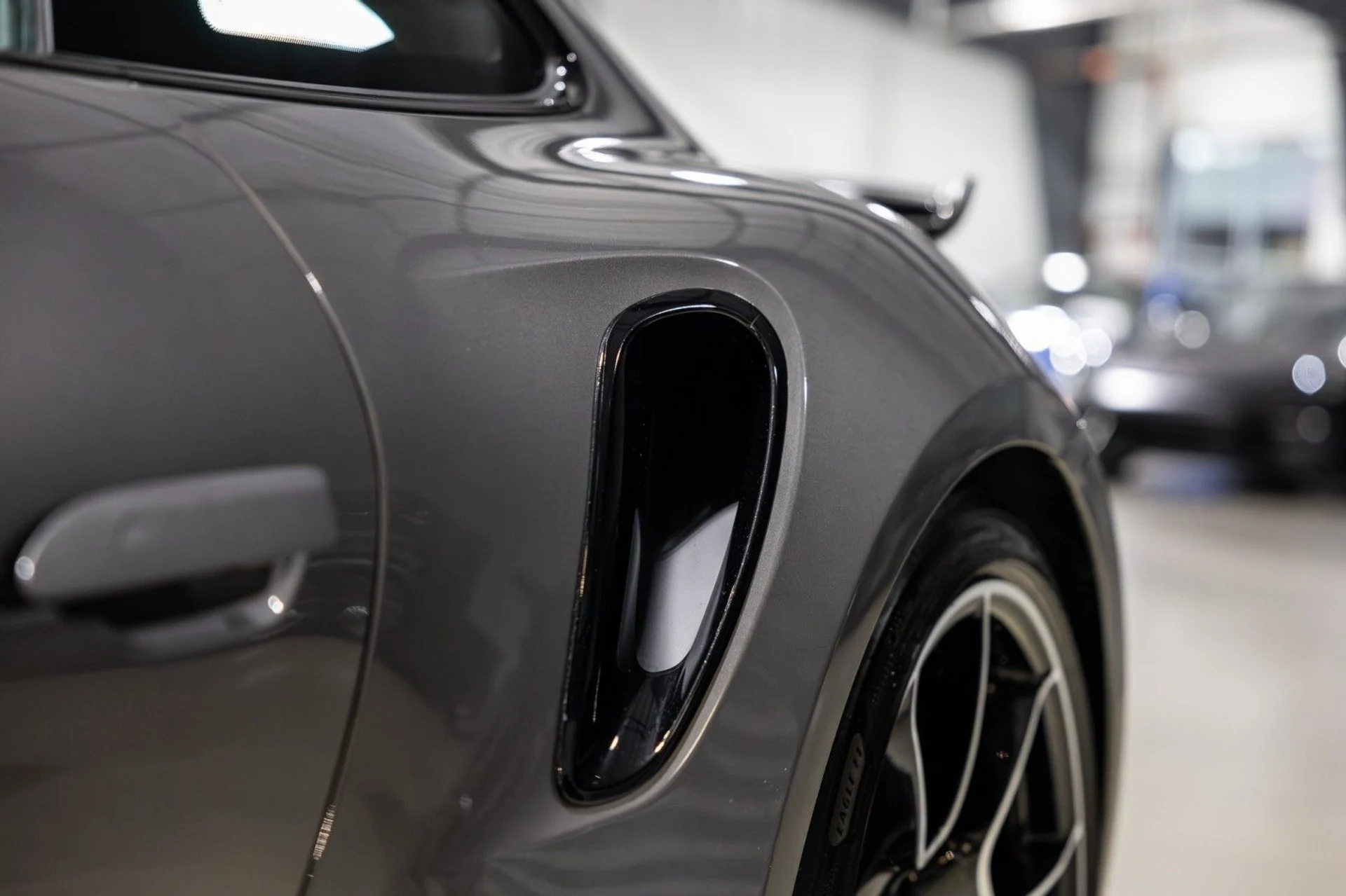 mph045_833633054_x_A_5f832ef53a