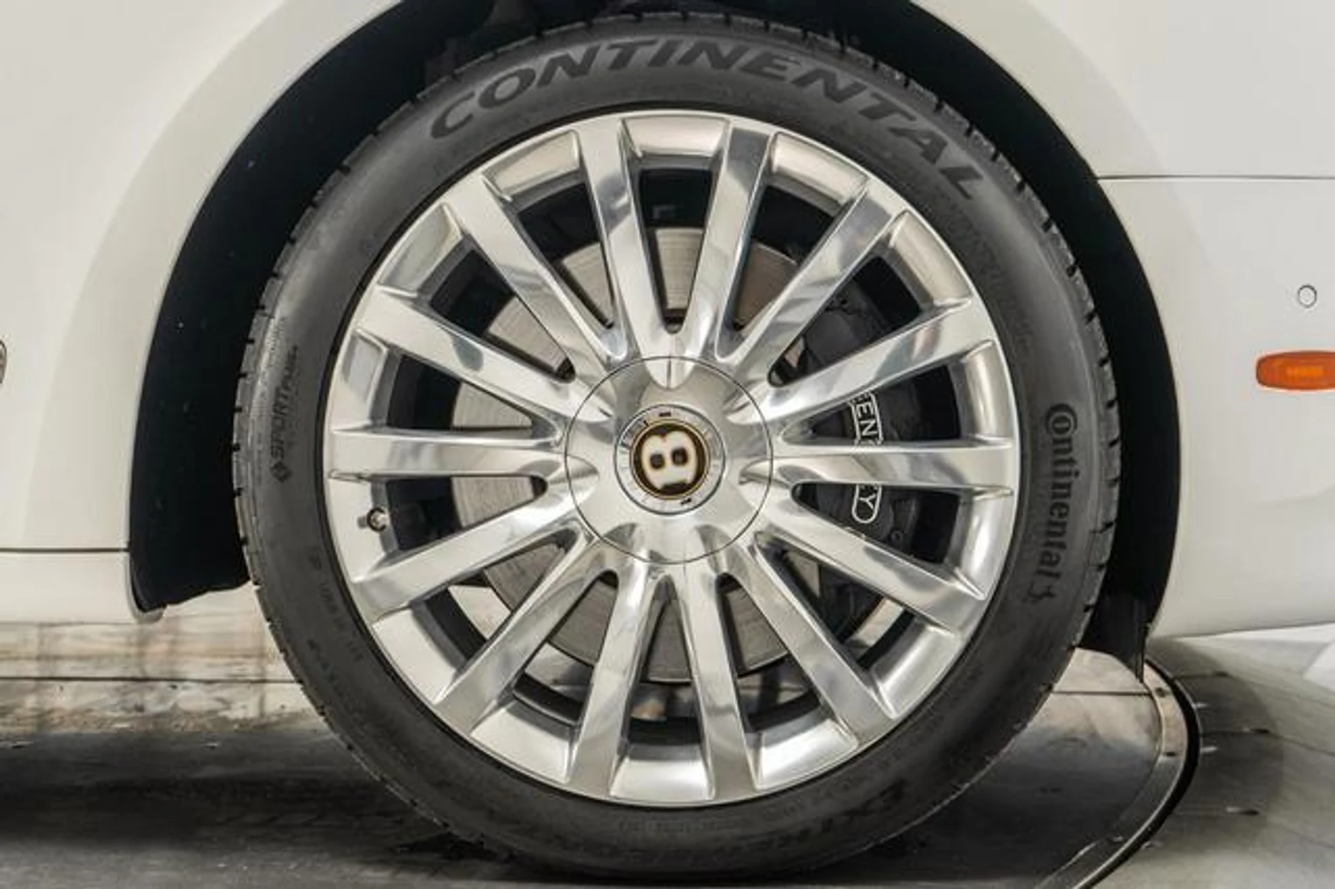 mph045_83465112_3_Cvp3_JEPV_d_JMBKIA_Kk_Jn_Vv530_fdb37fb0f0