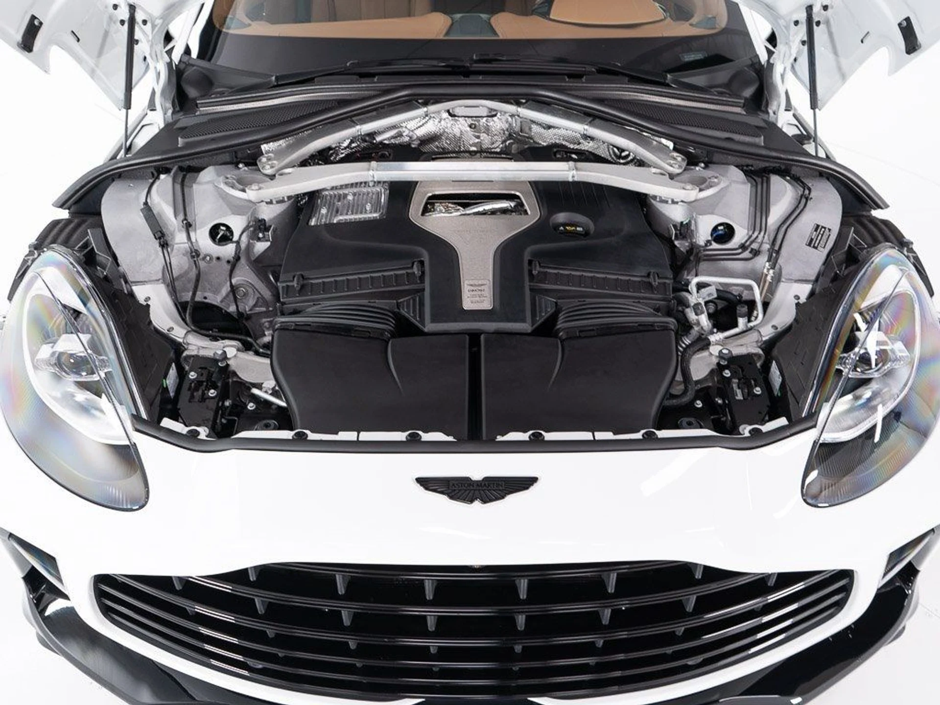 mph045_835583412_2d11d9b6bd62504f9961c7a665a68081_6527b246f9