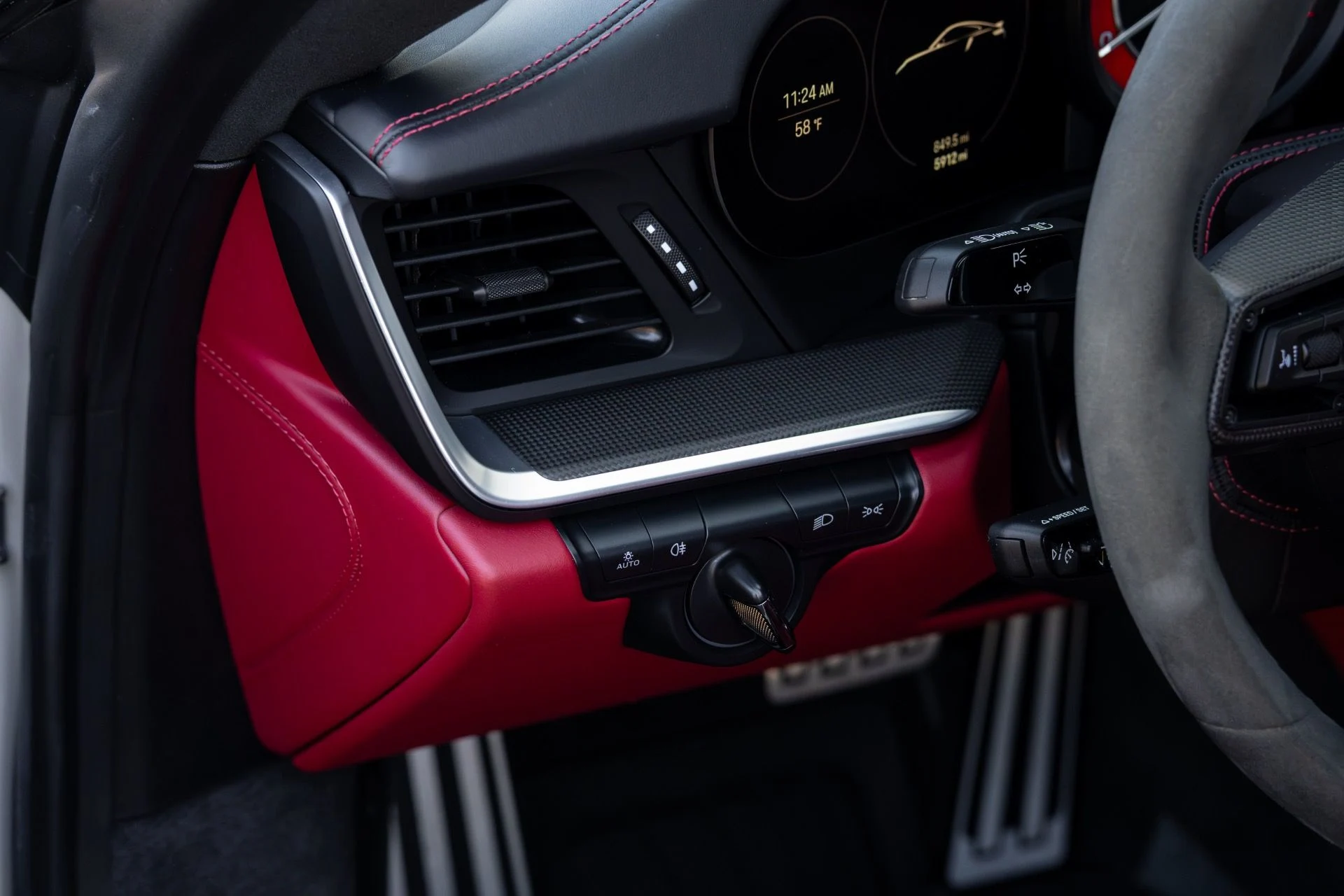 mph045_844132846_Used_2022_Porsche_911_Turbo_S_1770440206_46f57d9533