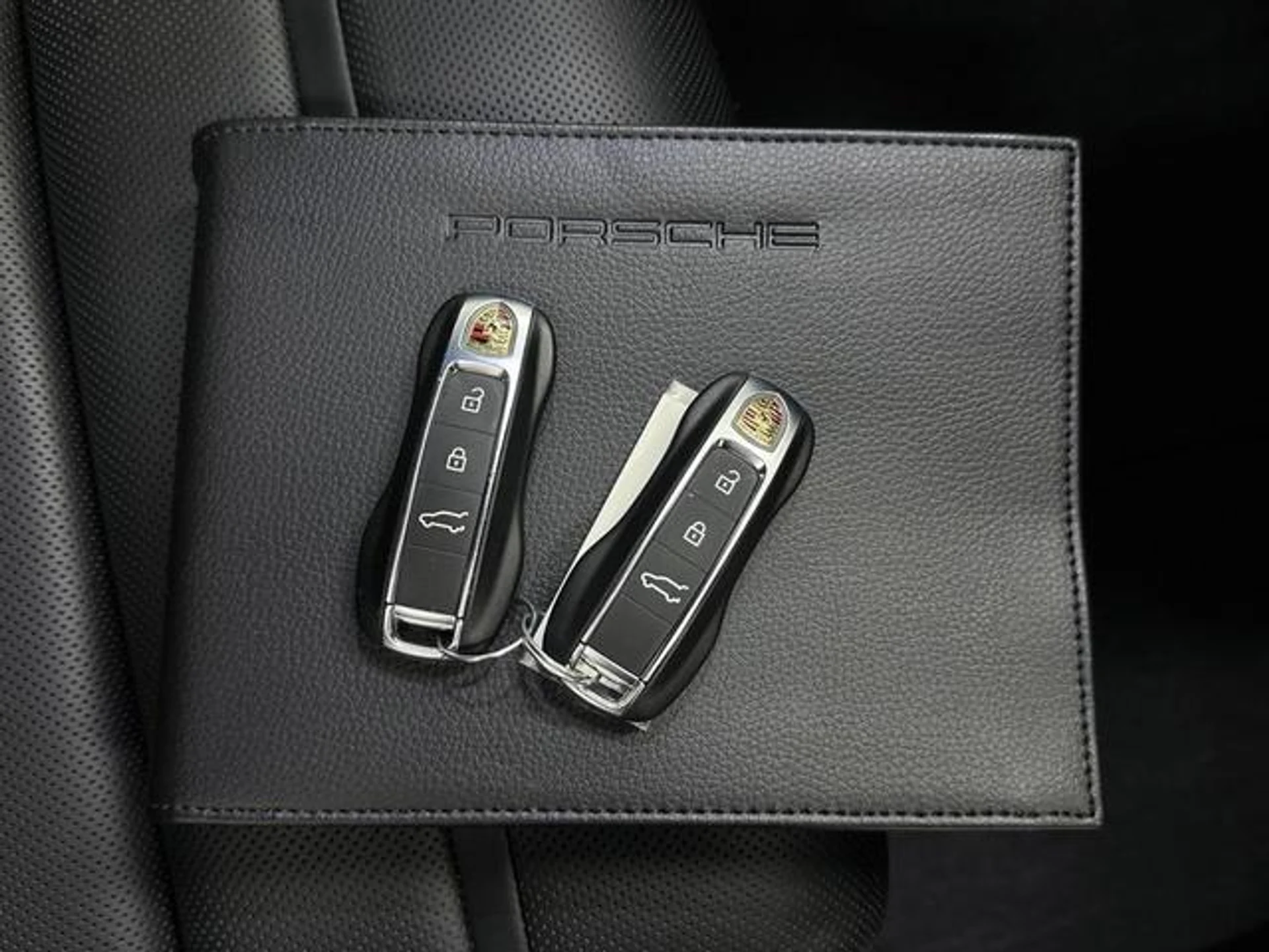 mph045_855172588_65l_J5tv1pm6d_W_e_Zsg_Fhz_Yv1_Xkc_54430d4517