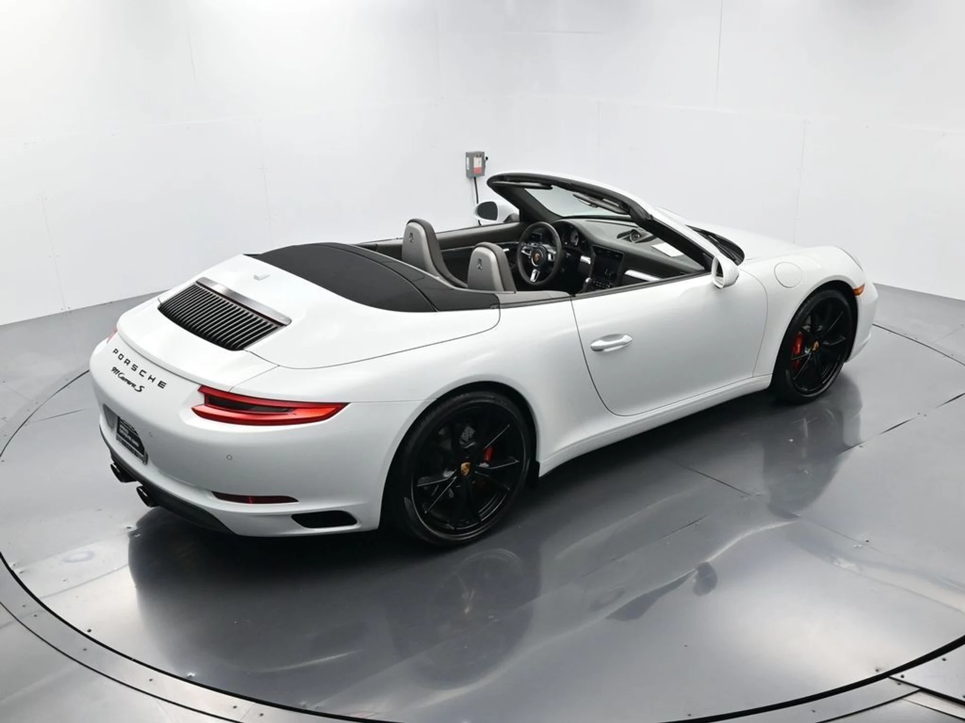 mph045_879050184_eade439c67e2553166b77f1141f2f611_36f4b93e5e